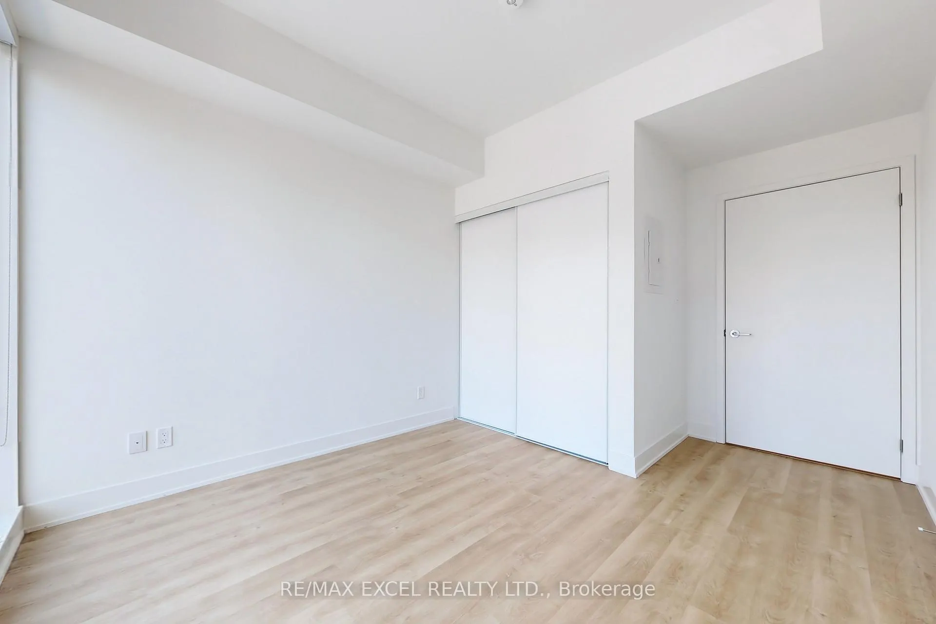 Photo 19 of Unit 910, 38 Andre De Grasse Street, Markham, Unionville — HOMEH