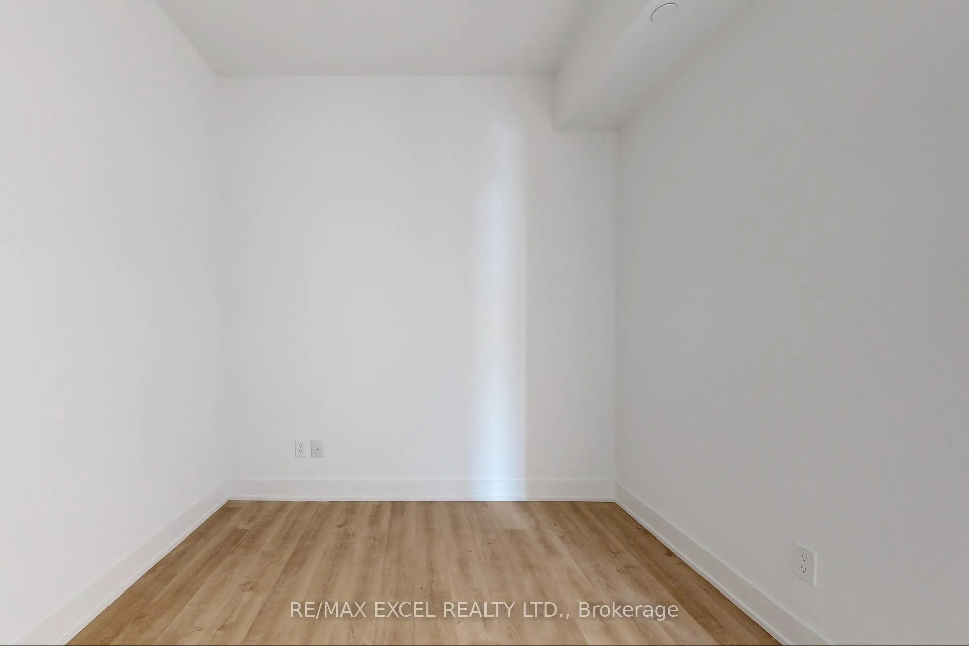 Photo 21 of Unit 910, 38 Andre De Grasse Street, Markham, Unionville — HOMEH