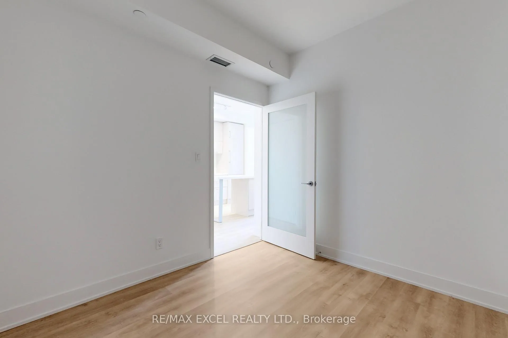 Photo 22 of Unit 910, 38 Andre De Grasse Street, Markham, Unionville — HOMEH
