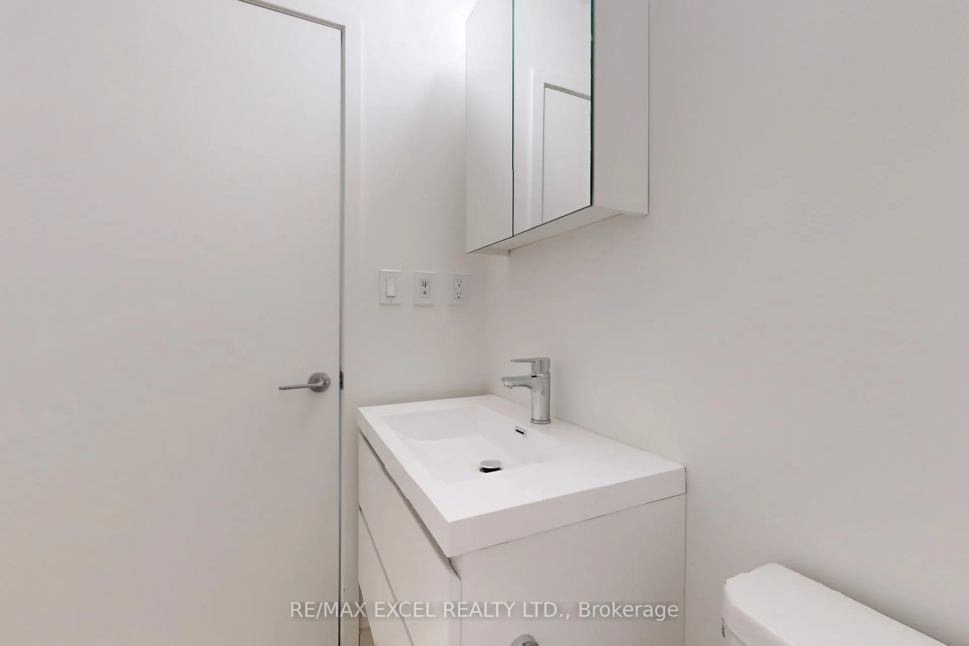 Photo 23 of Unit 910, 38 Andre De Grasse Street, Markham, Unionville — HOMEH