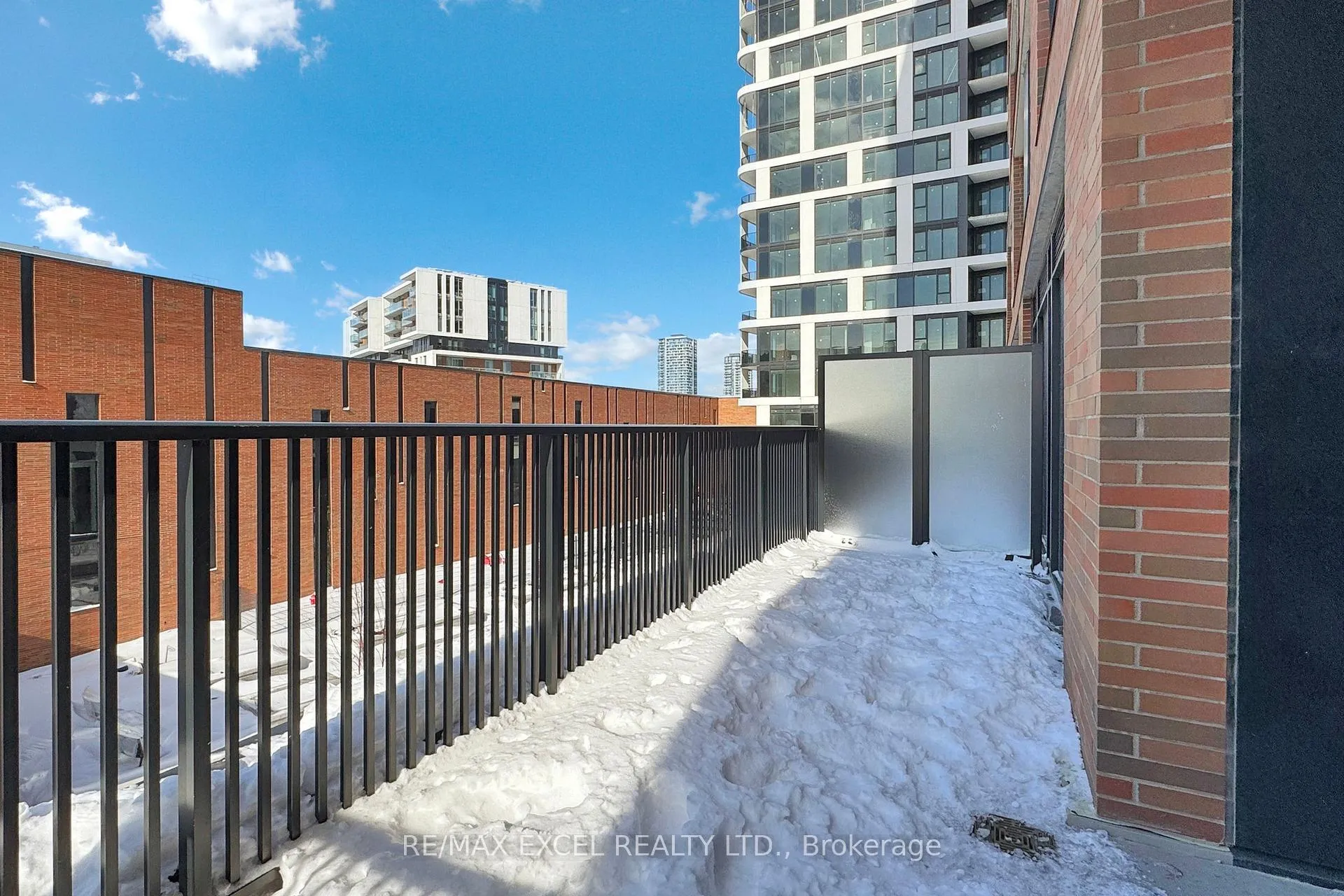 Photo 32 of Unit 910, 38 Andre De Grasse Street, Markham, Unionville — HOMEH