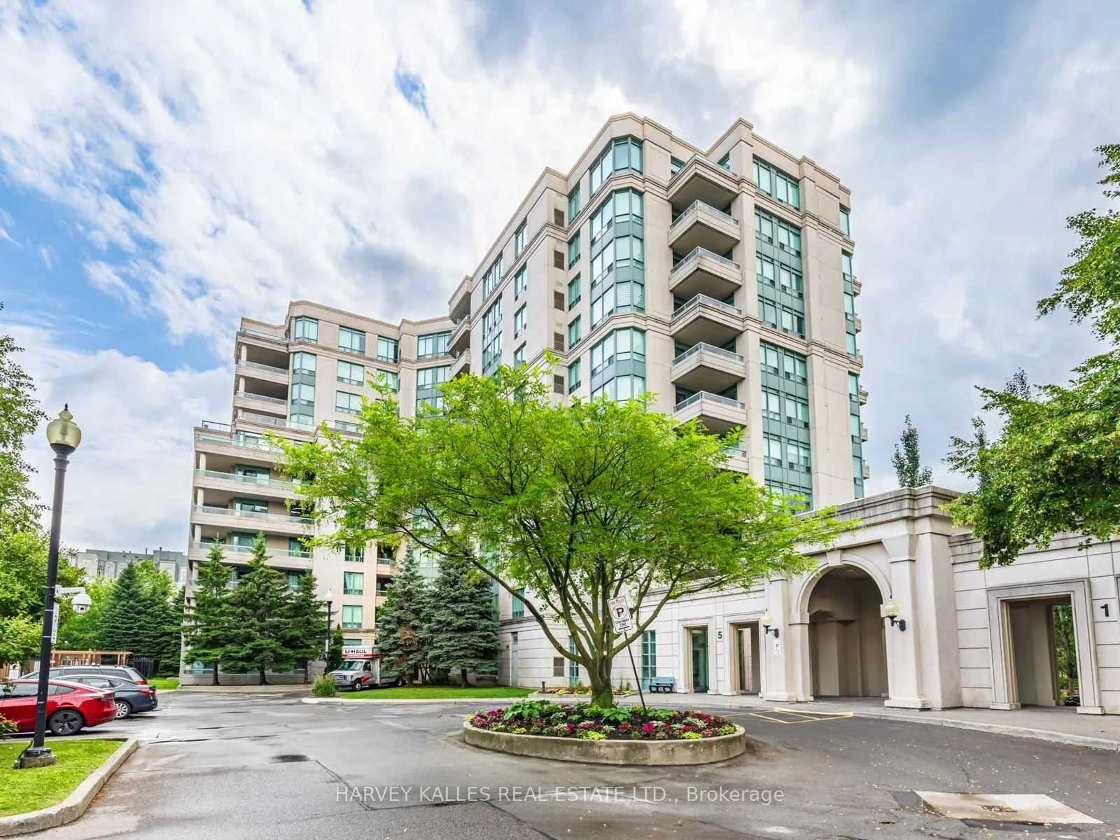 Front of Unit 204, 5 Emerald Lane