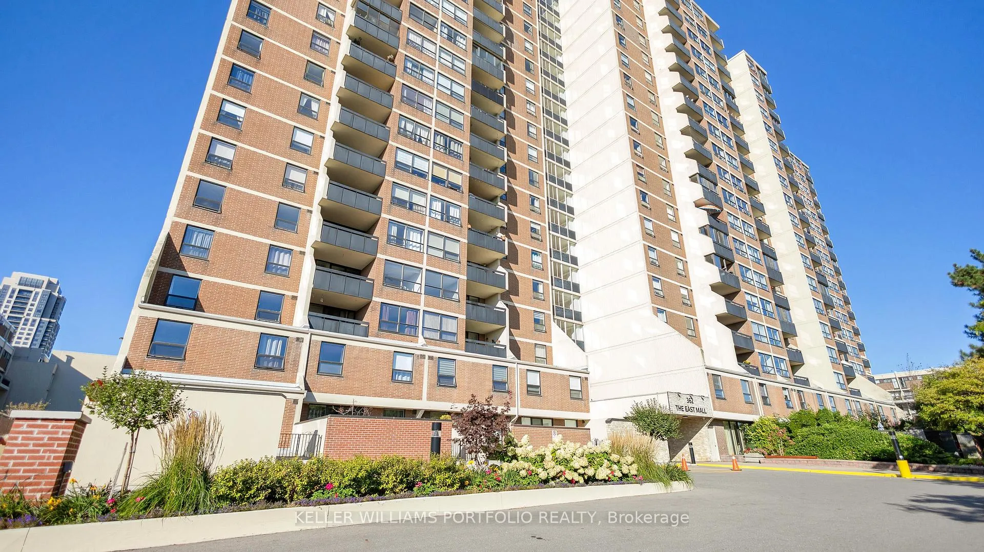 Front of Unit 1006, 362 The East Mall