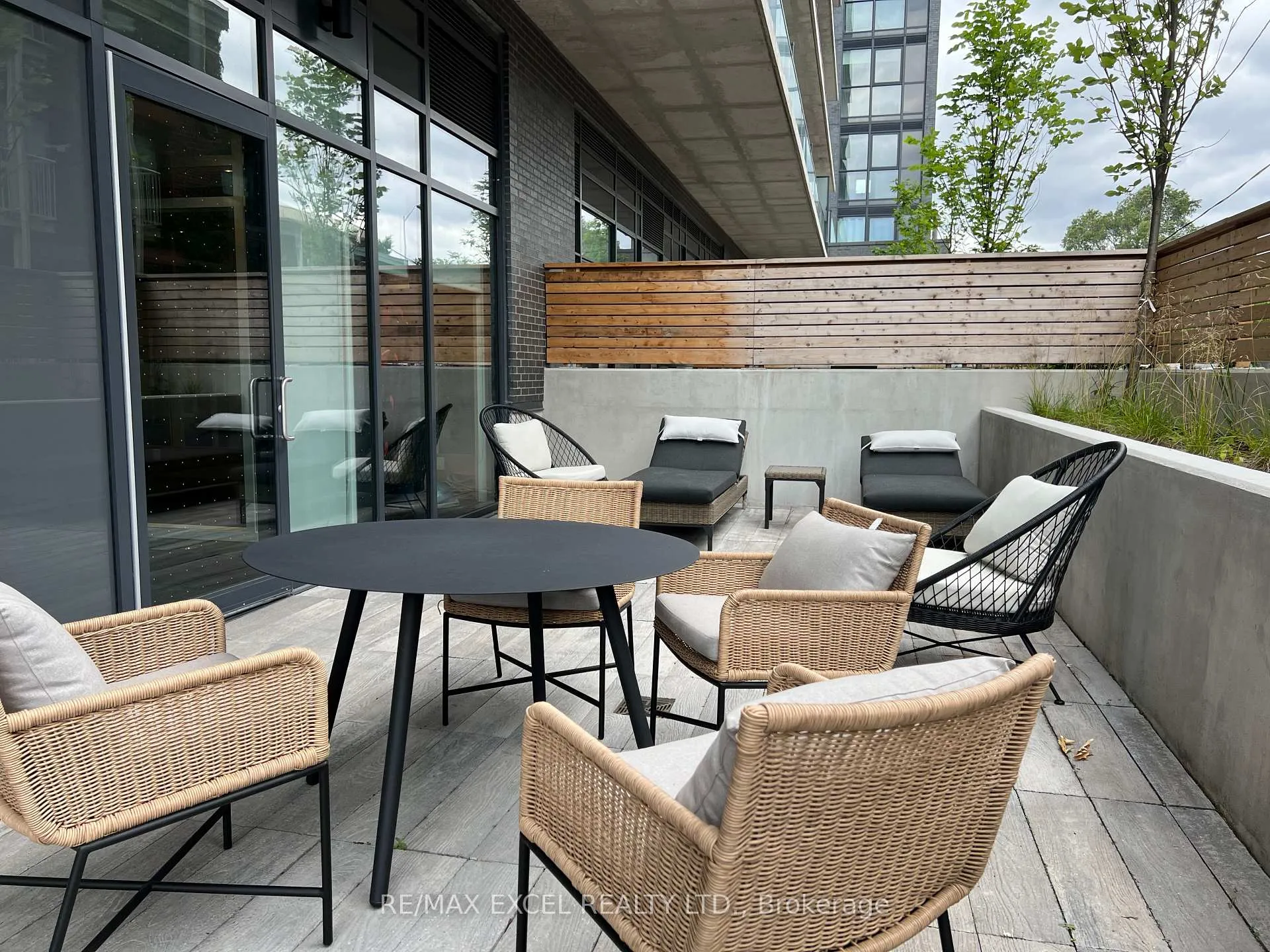 Photo 4 of Unit 215, 2369 Danforth Avenue, Toronto, East End-Danforth — HOMEH