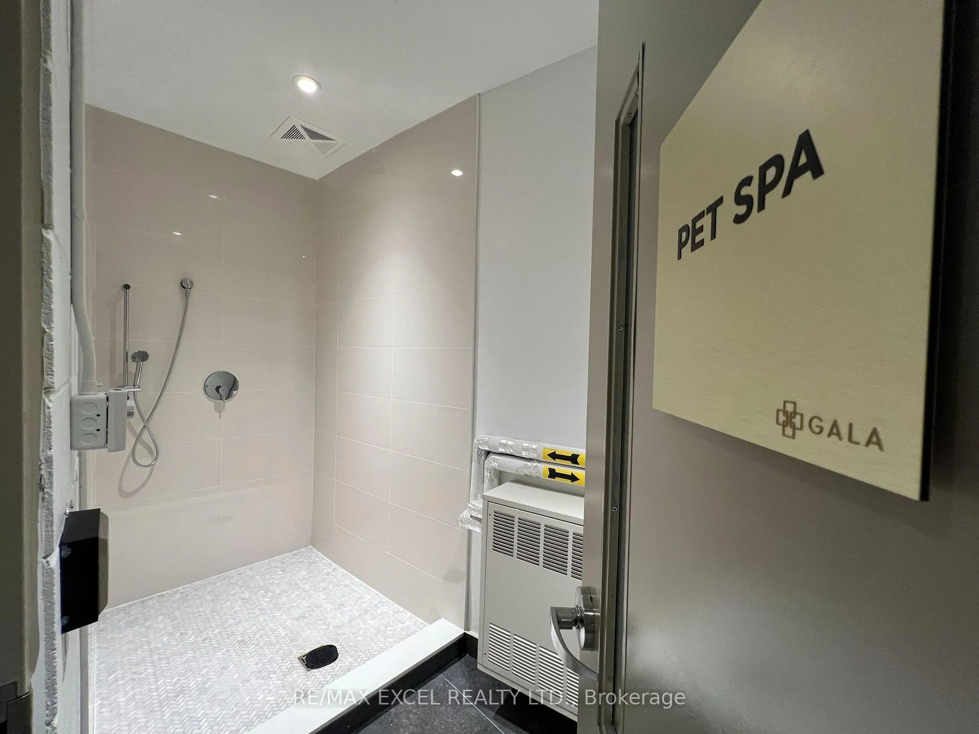 Photo 10 of Unit 215, 2369 Danforth Avenue, Toronto, East End-Danforth — HOMEH