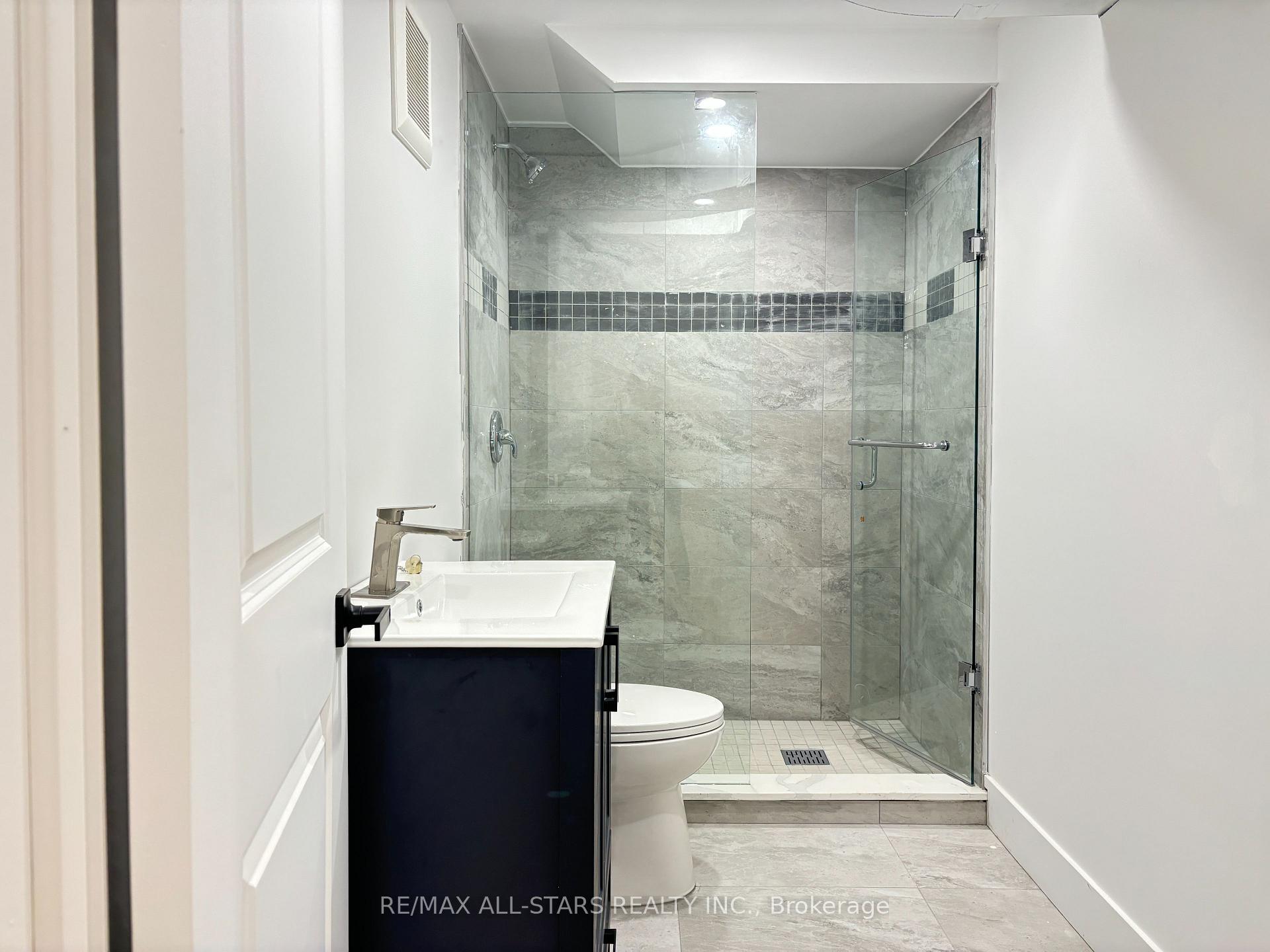 Photo 10 of Unit B, 1678 Metro Road, Georgina, Historic Lakeshore Communities — HOMEH
