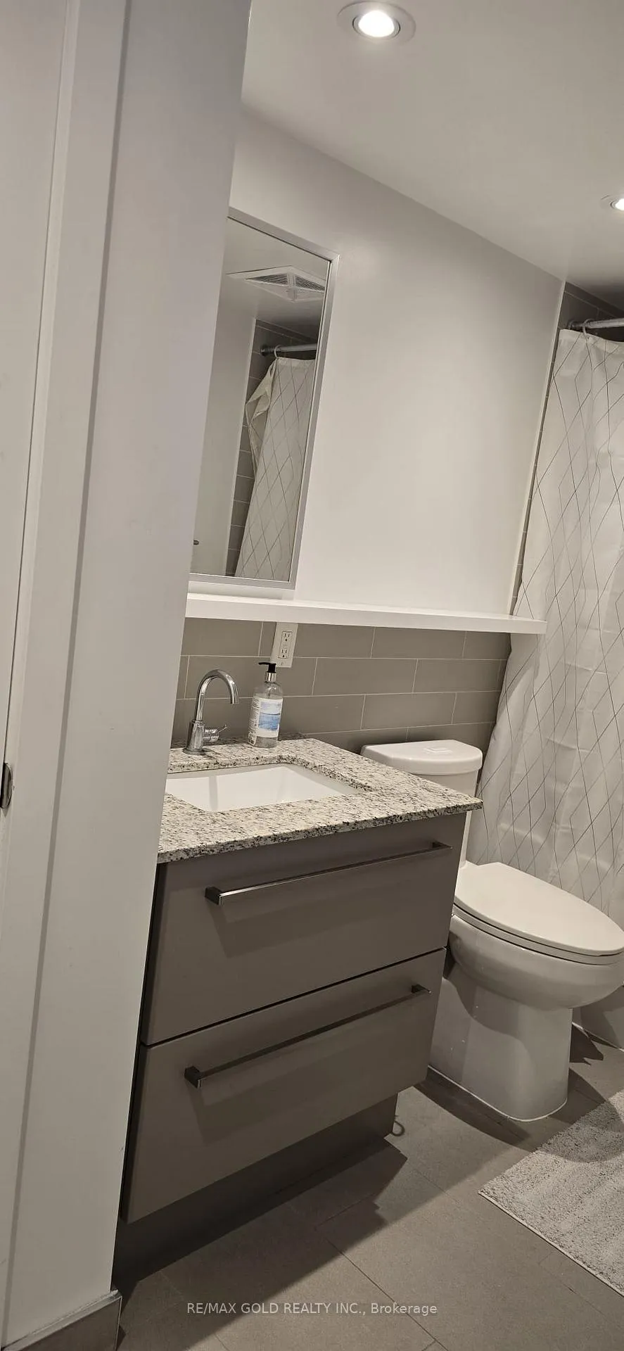 Photo 10 of Unit 810, 120 Varna Drive S, Toronto, Englemount-Lawrence — HOMEH