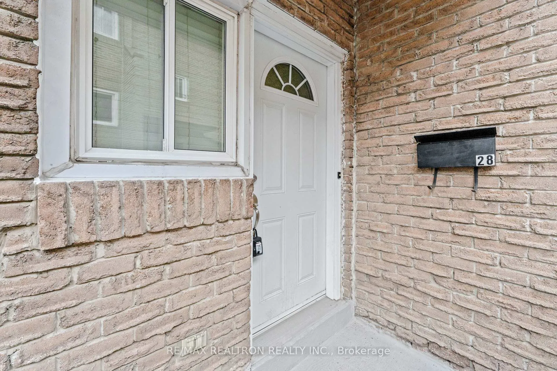 Photo 2 of Unit 28, 91 Muir Drive E, Scarborough, Scarborough Village — HOMEH