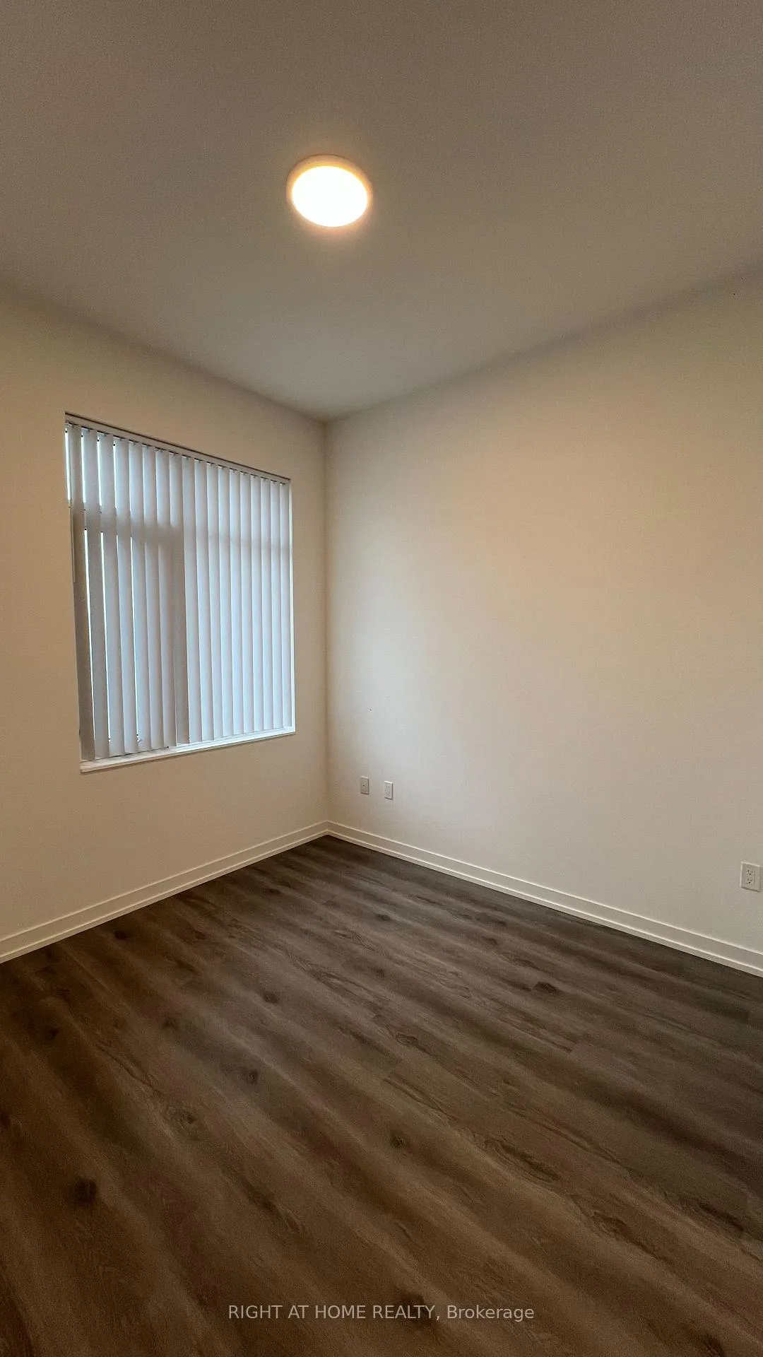 Photo 5 of Unit 202, 28 Interchange Way, Vaughan, Vaughan Corporate Centre — HOMEH