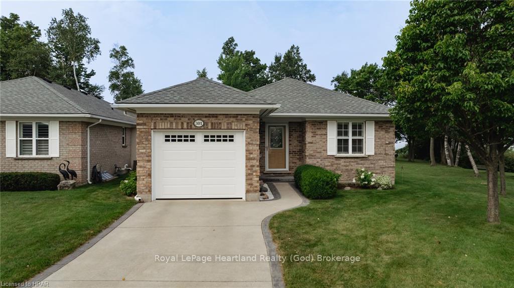 Photo 1 of 301 Bethune Crescent, Goderich, Goderich (Town) — HOMEH