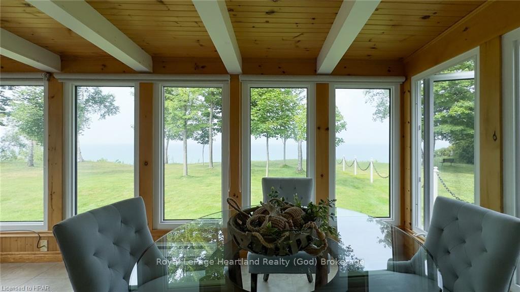 Photo 19 of 301 Bethune Crescent, Goderich, Goderich (Town) — HOMEH