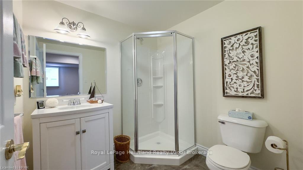 Photo 27 of 301 Bethune Crescent, Goderich, Goderich (Town) — HOMEH