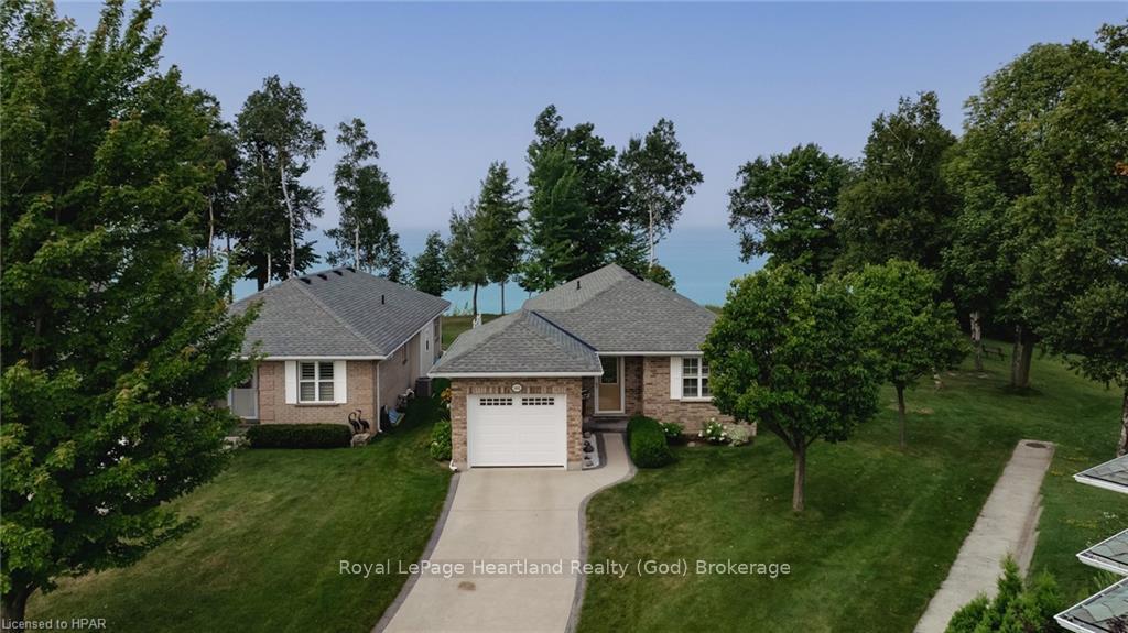 Photo 31 of 301 Bethune Crescent, Goderich, Goderich (Town) — HOMEH