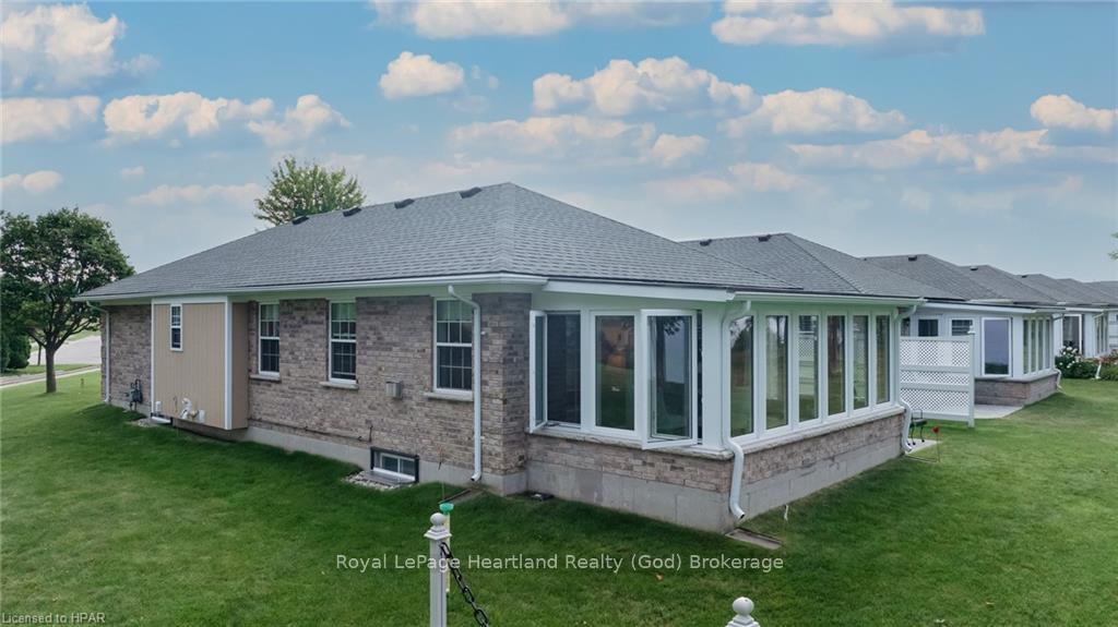 Photo 32 of 301 Bethune Crescent, Goderich, Goderich (Town) — HOMEH