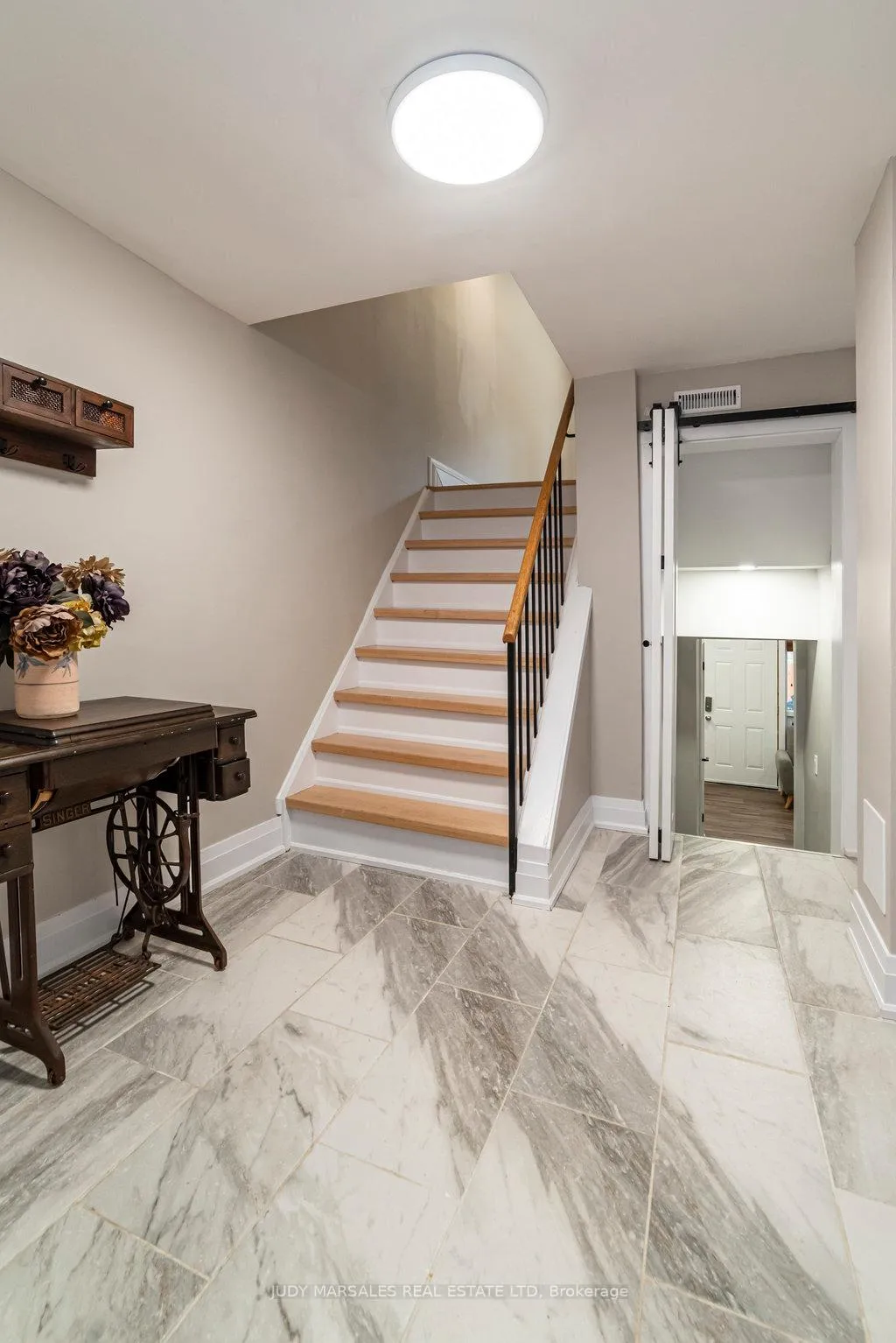 Photo 4 of Unit 75, 15 Trudy Court, Hamilton, Dundas — HOMEH