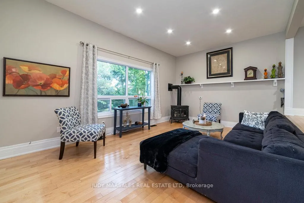 Photo 6 of Unit 75, 15 Trudy Court, Hamilton, Dundas — HOMEH