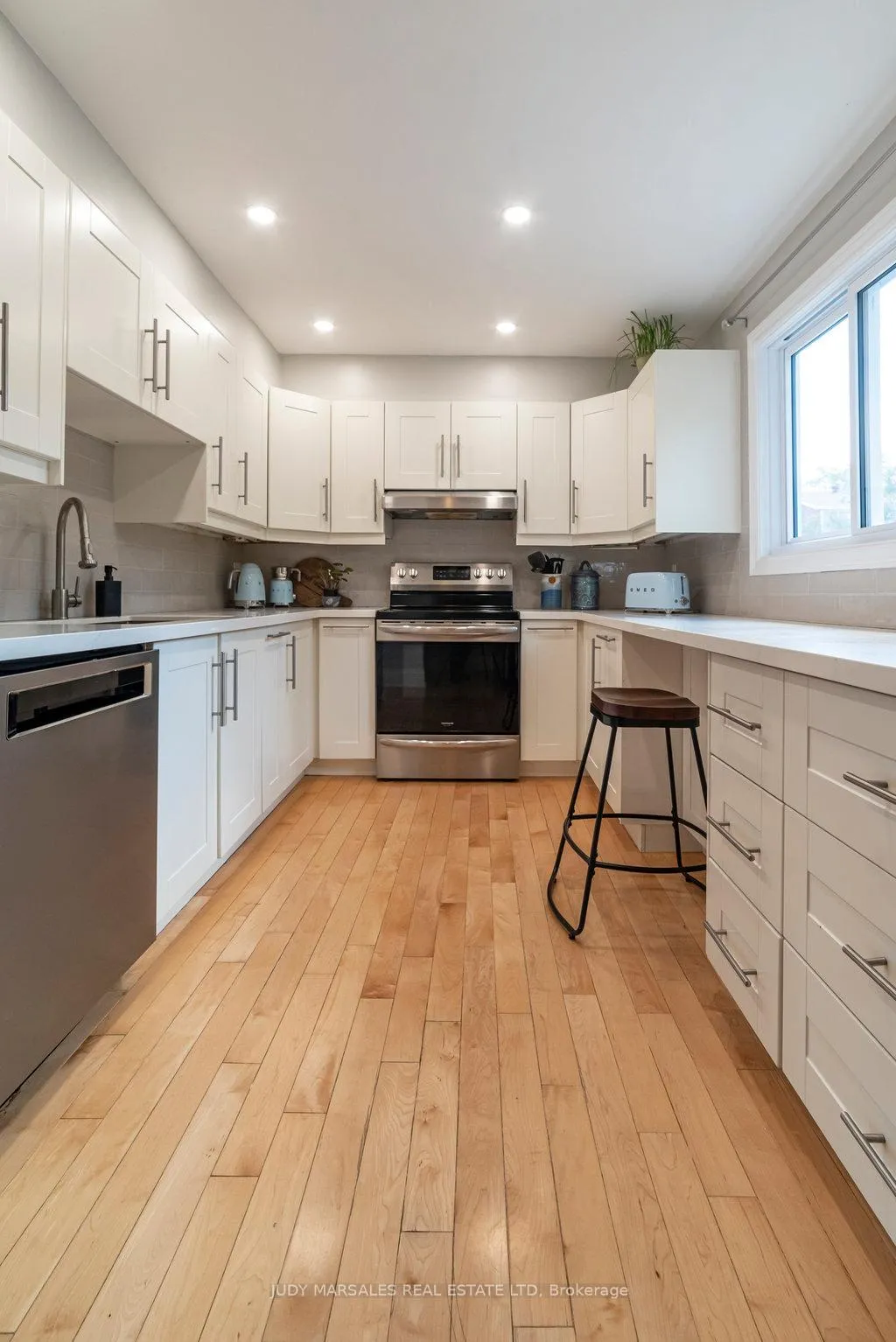 Photo 14 of Unit 75, 15 Trudy Court, Hamilton, Dundas — HOMEH