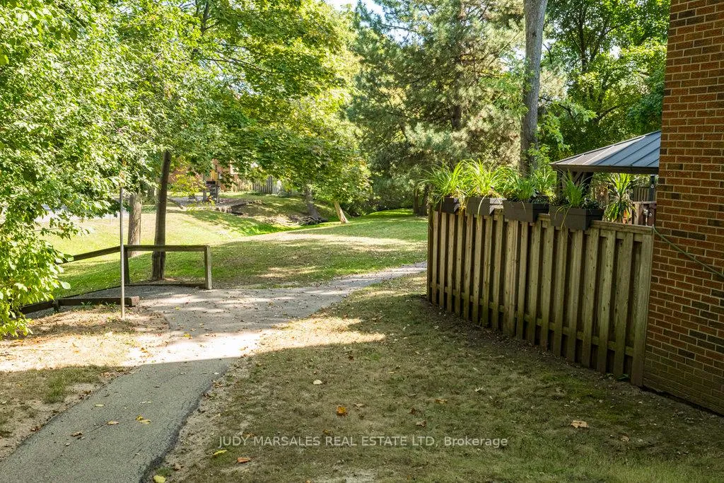 Photo 37 of Unit 75, 15 Trudy Court, Hamilton, Dundas — HOMEH