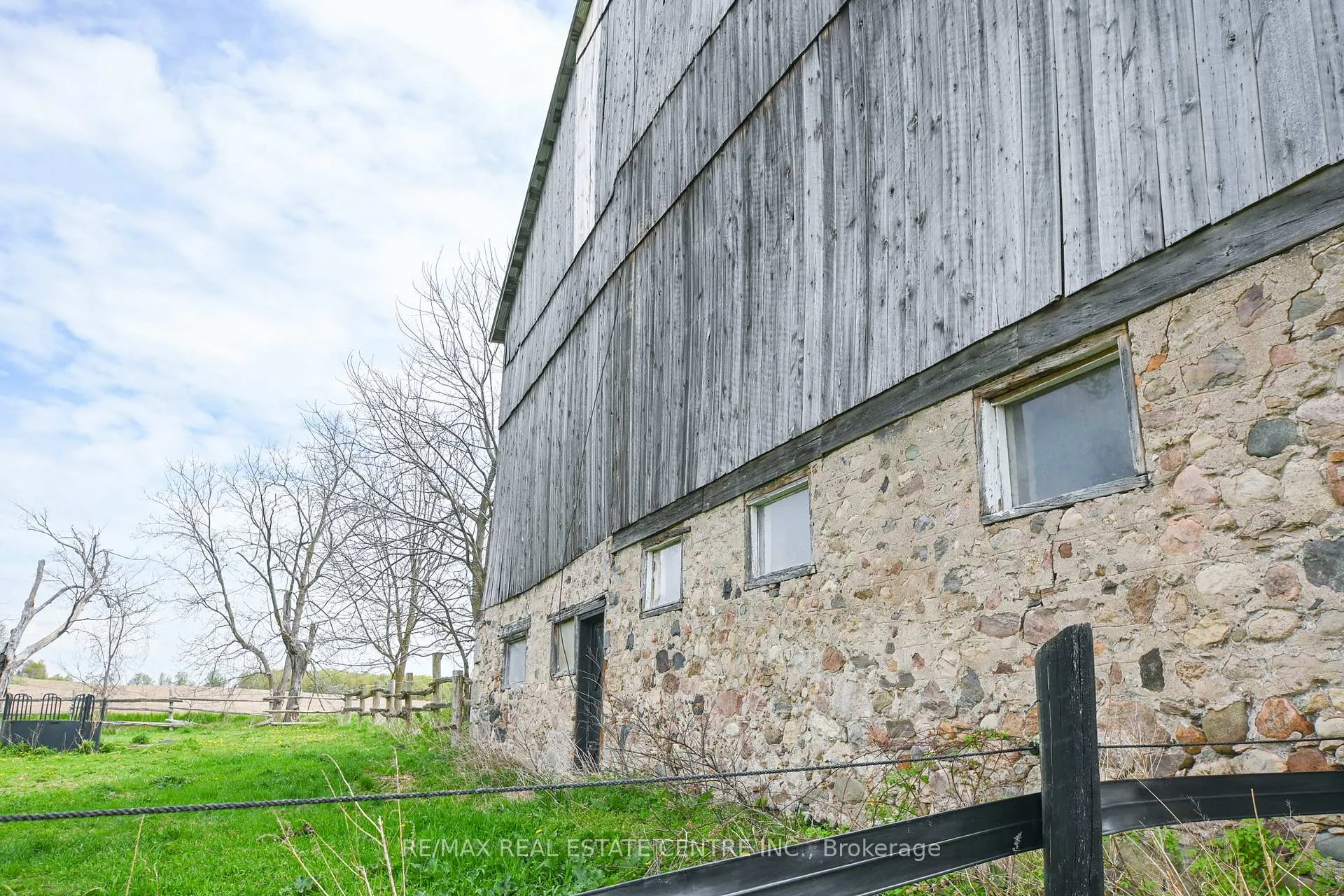Photo 40 of 5192 Third Line, Erin, Rural Erin — HOMEH