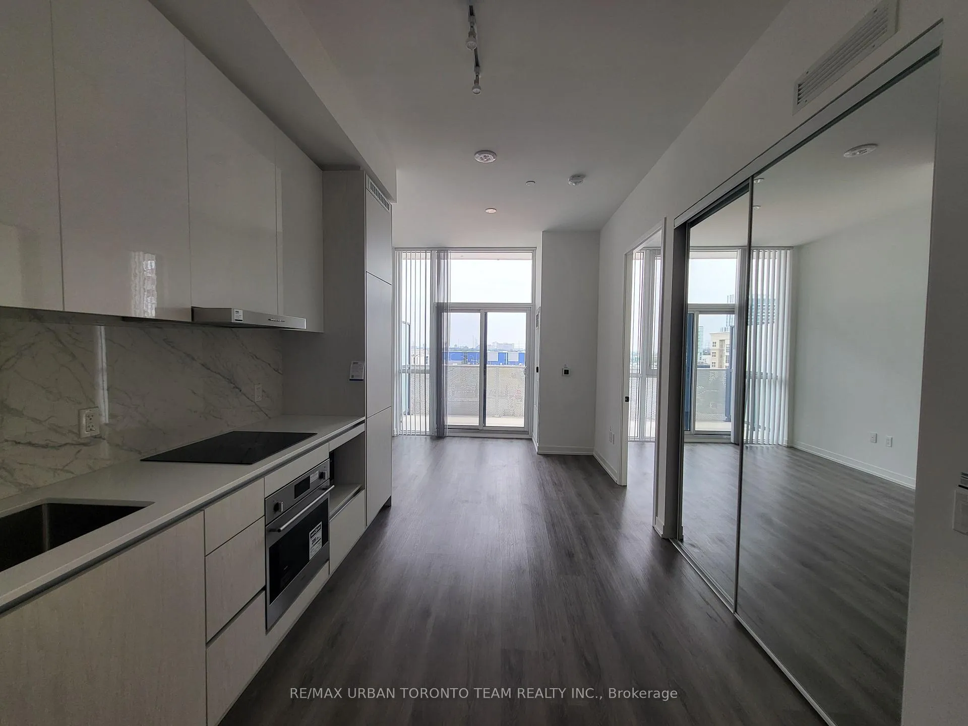 Photo 3 of Unit 618, 28 Interchange Way, Vaughan, Vaughan Corporate Centre — HOMEH