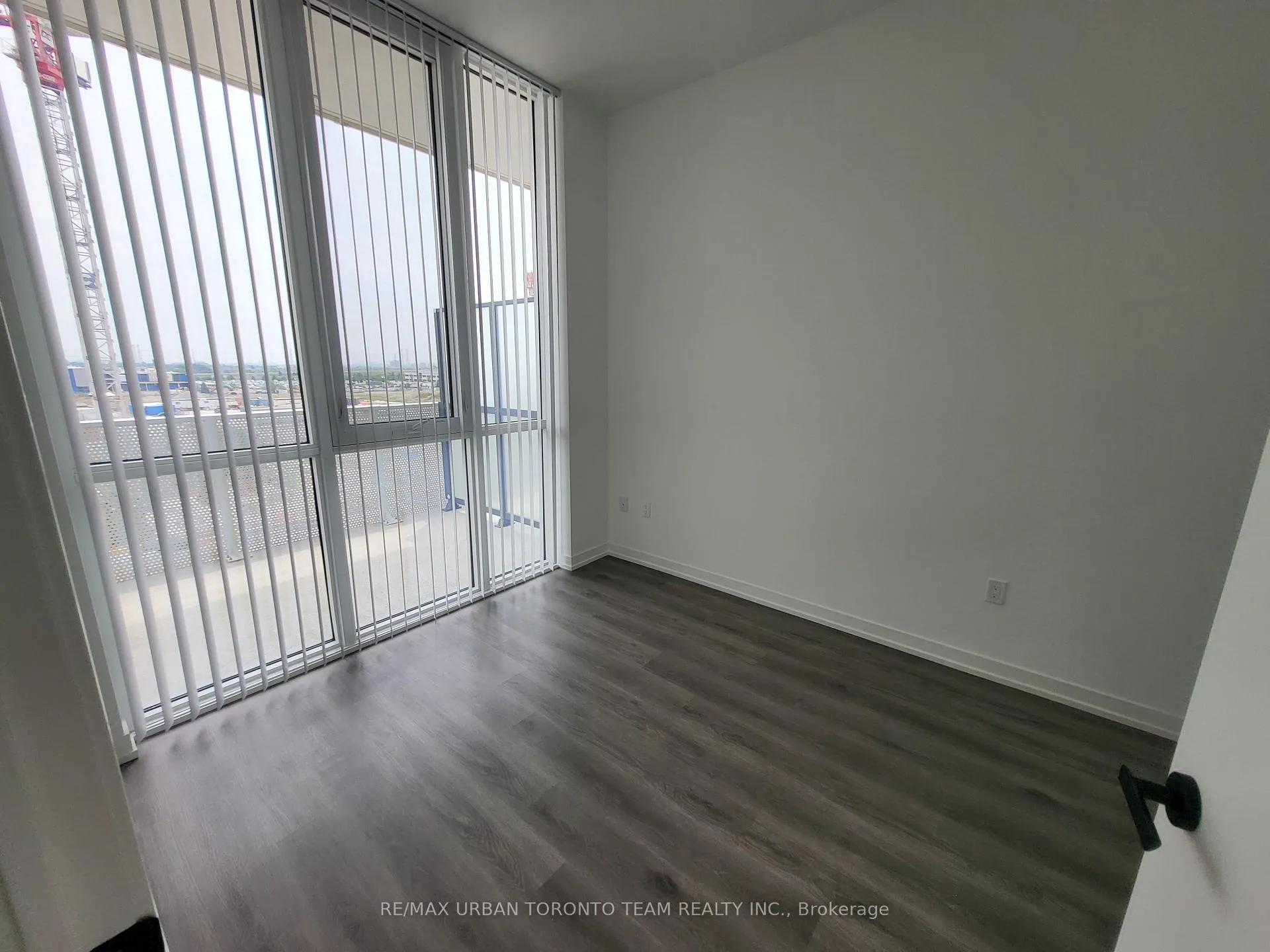 Photo 7 of Unit 618, 28 Interchange Way, Vaughan, Vaughan Corporate Centre — HOMEH