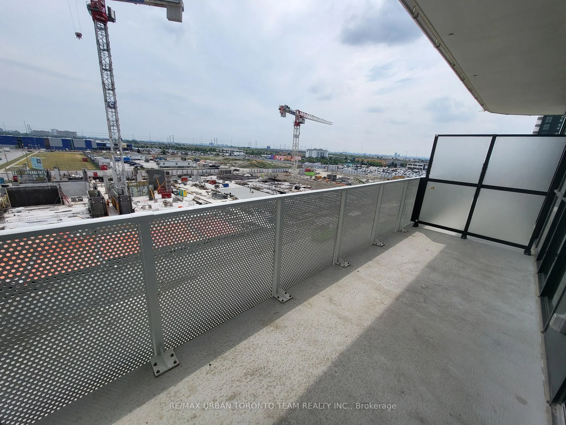 Photo 9 of Unit 618, 28 Interchange Way, Vaughan, Vaughan Corporate Centre — HOMEH