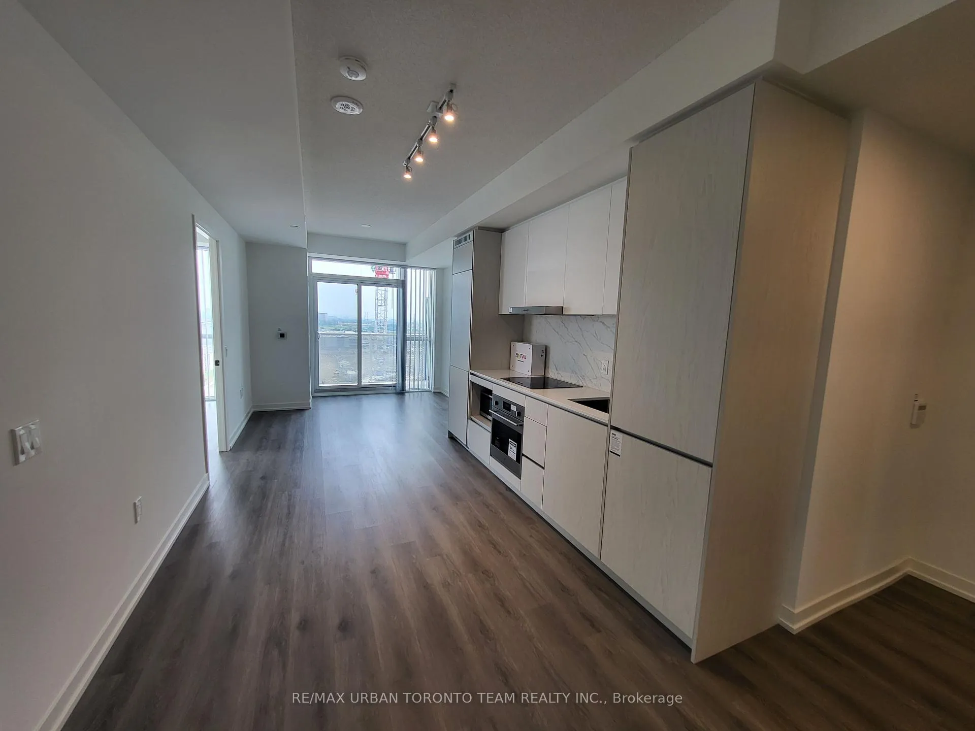 Photo 1 of Unit 1110, 28 Interchange Way, Vaughan, Vaughan Corporate Centre — HOMEH