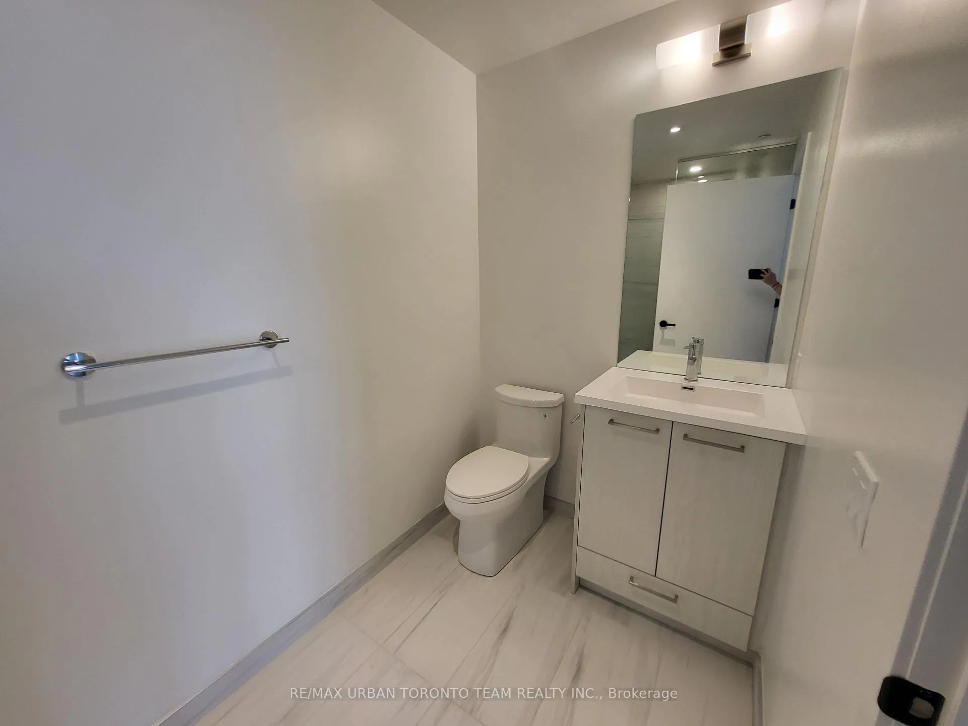Photo 8 of Unit 1110, 28 Interchange Way, Vaughan, Vaughan Corporate Centre — HOMEH