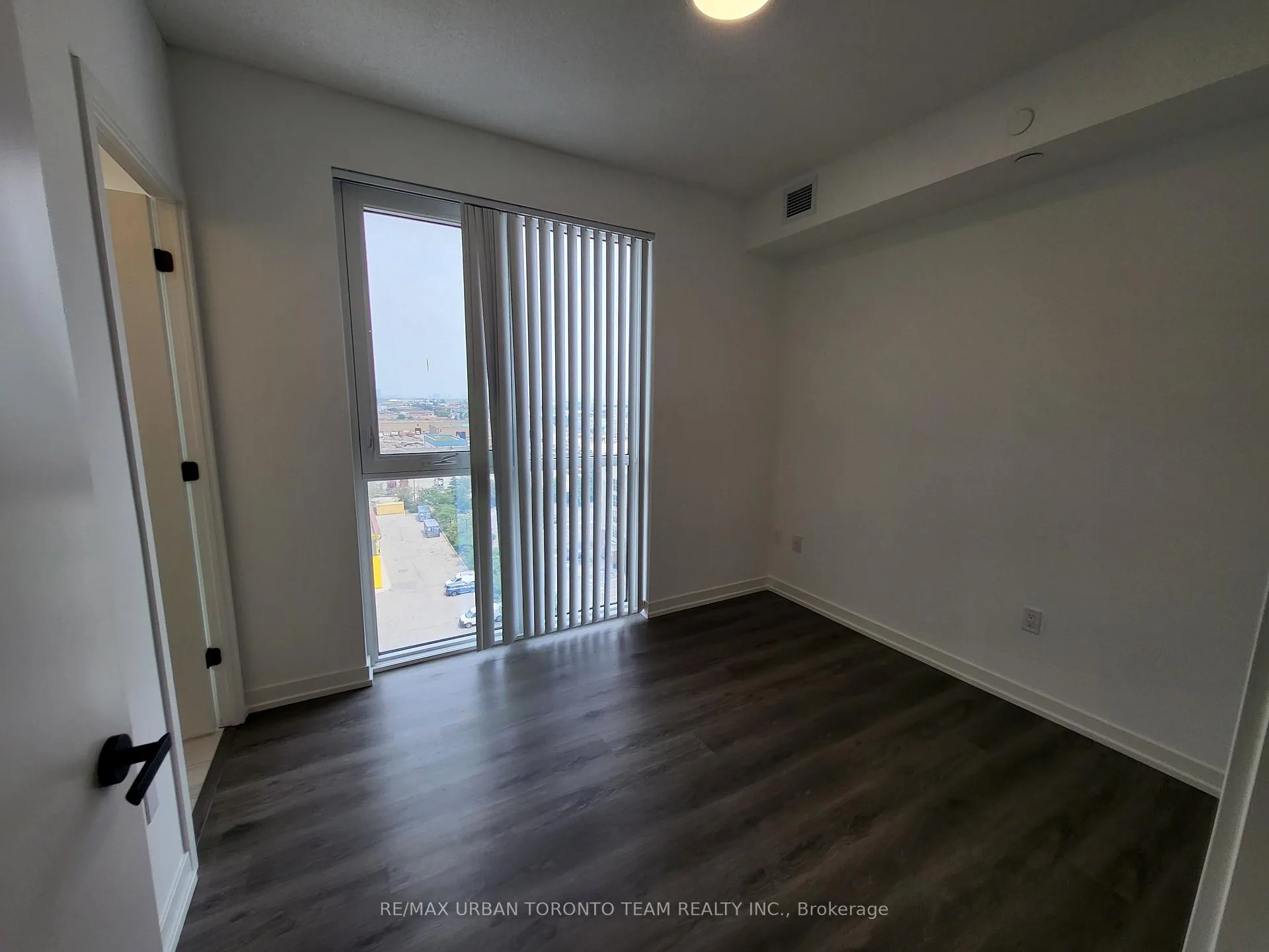 Photo 10 of Unit 1110, 28 Interchange Way, Vaughan, Vaughan Corporate Centre — HOMEH