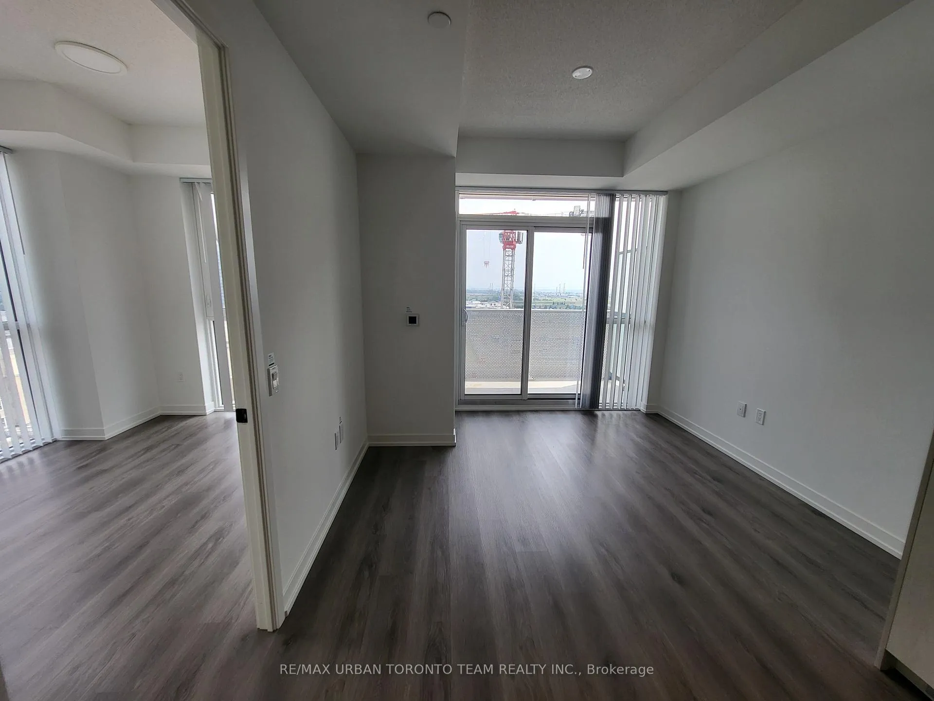 Photo 11 of Unit 1110, 28 Interchange Way, Vaughan, Vaughan Corporate Centre — HOMEH