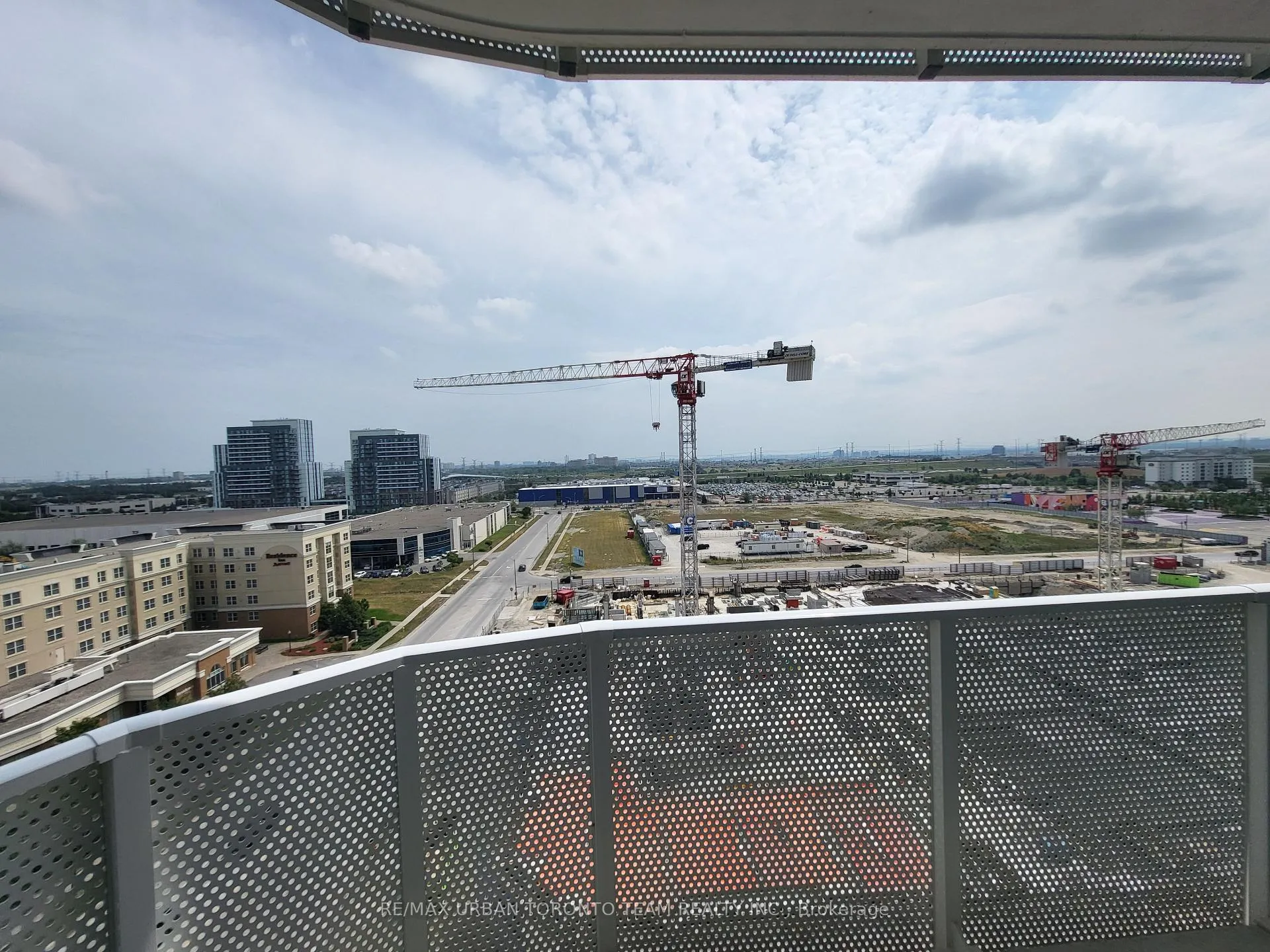 Photo 13 of Unit 1110, 28 Interchange Way, Vaughan, Vaughan Corporate Centre — HOMEH