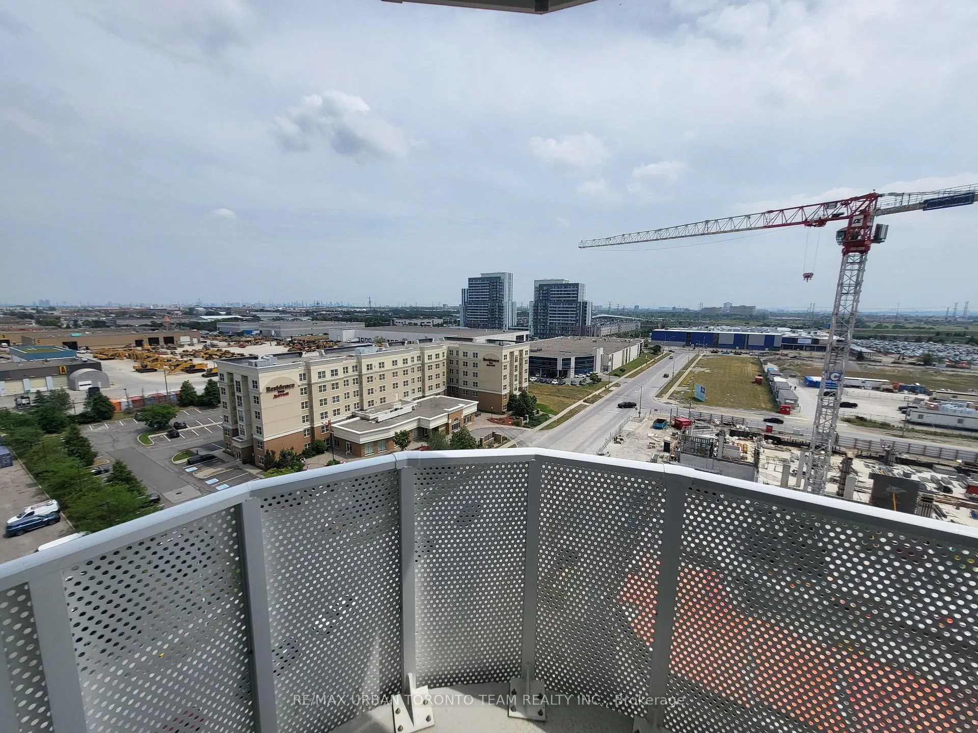 Photo 14 of Unit 1110, 28 Interchange Way, Vaughan, Vaughan Corporate Centre — HOMEH