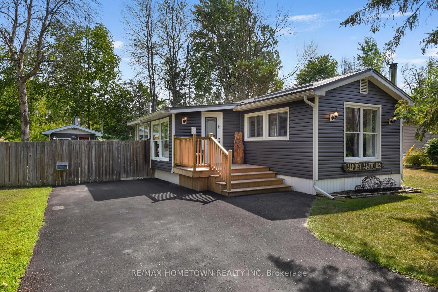 Photo 3 of 219 Knight Avenue, Augusta, Augusta Twp — HOMEH