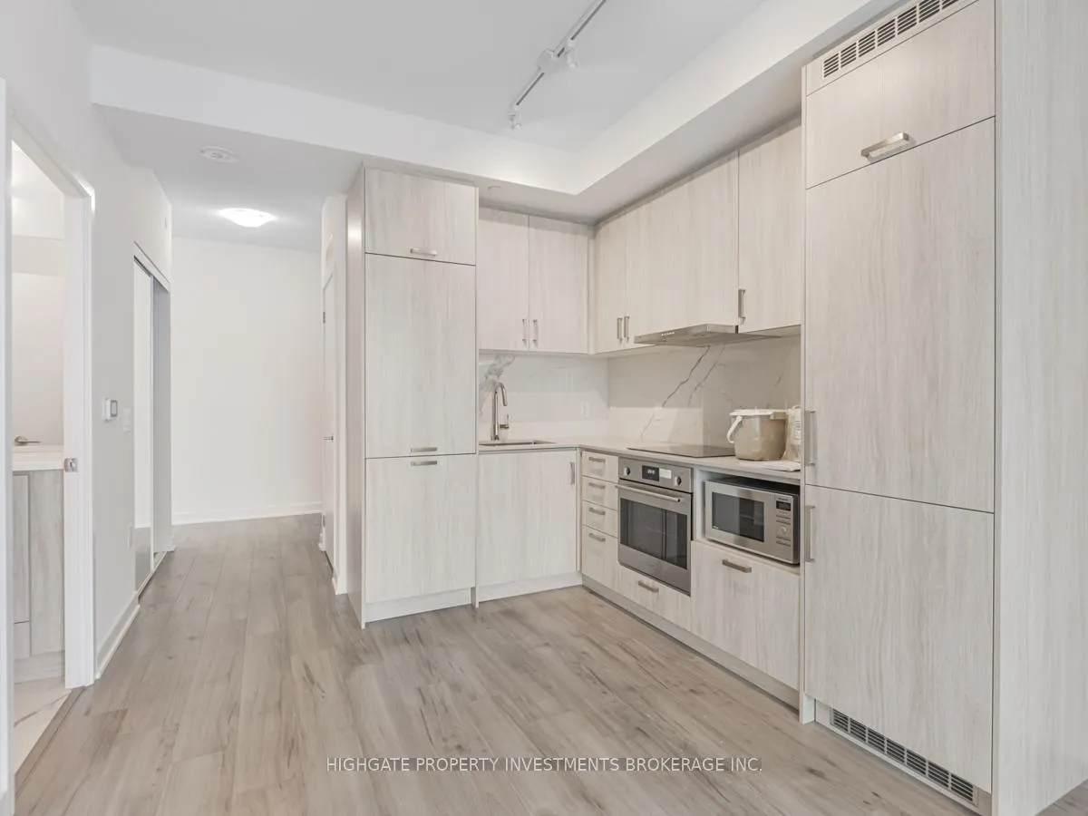 Photo 7 of Unit 1508, 60 Honeycrisp Crescent, Vaughan, Vaughan Corporate Centre — HOMEH