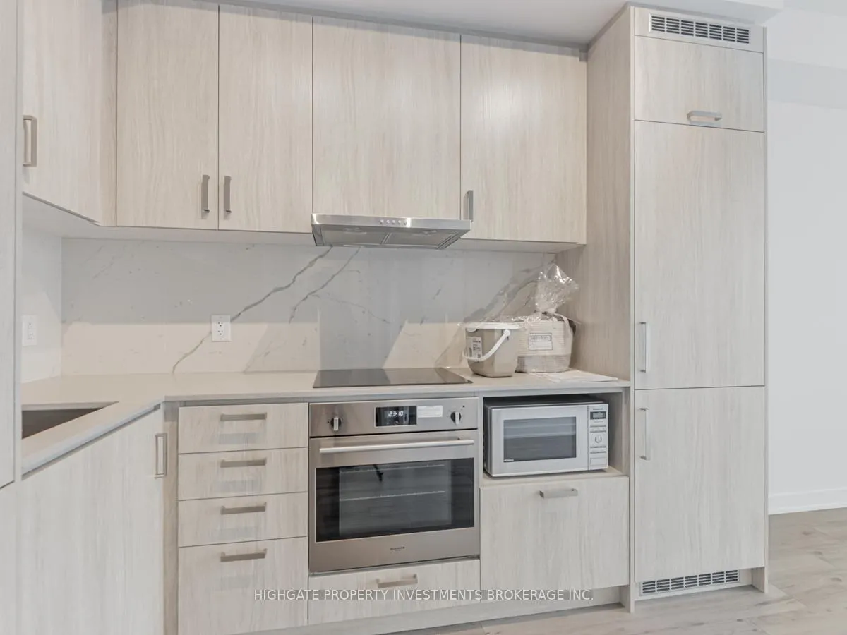 Photo 9 of Unit 1508, 60 Honeycrisp Crescent, Vaughan, Vaughan Corporate Centre — HOMEH