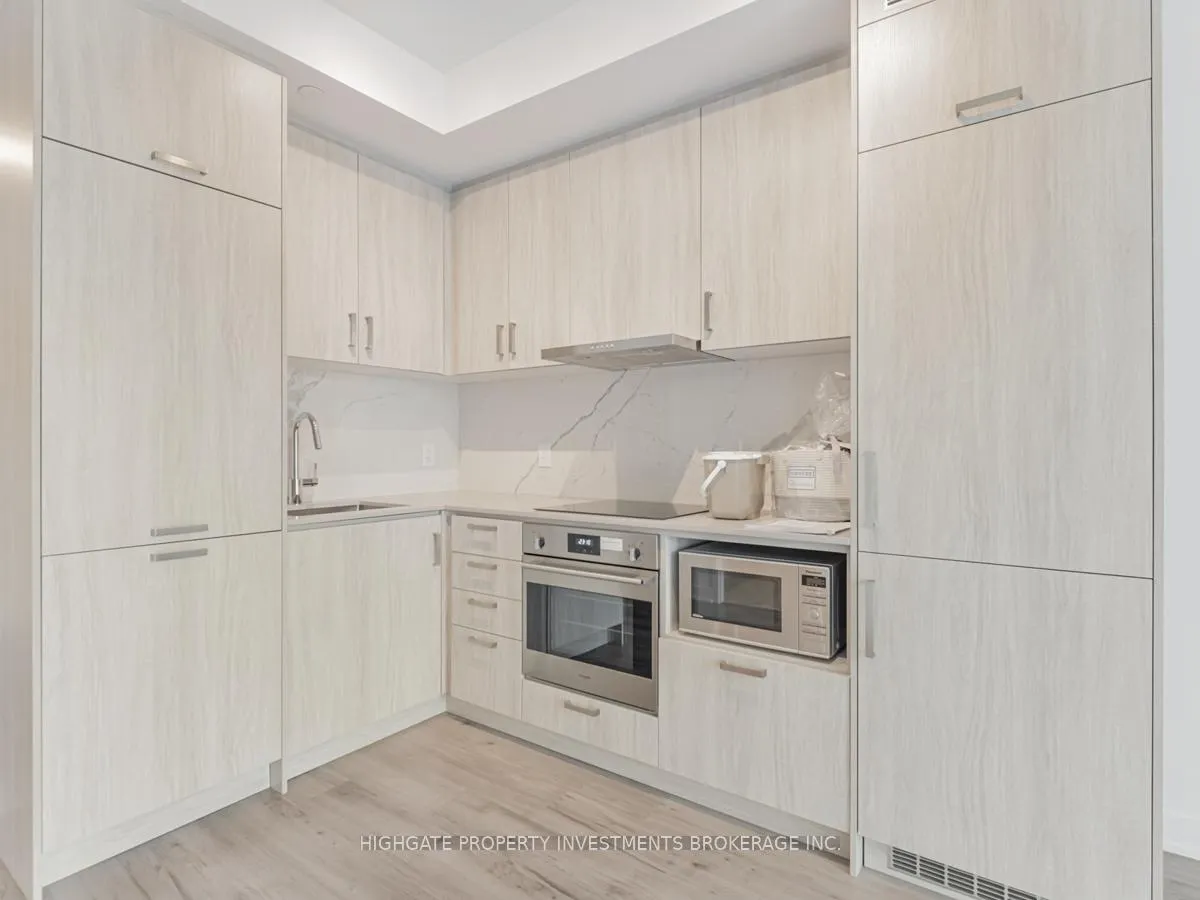 Photo 10 of Unit 1508, 60 Honeycrisp Crescent, Vaughan, Vaughan Corporate Centre — HOMEH
