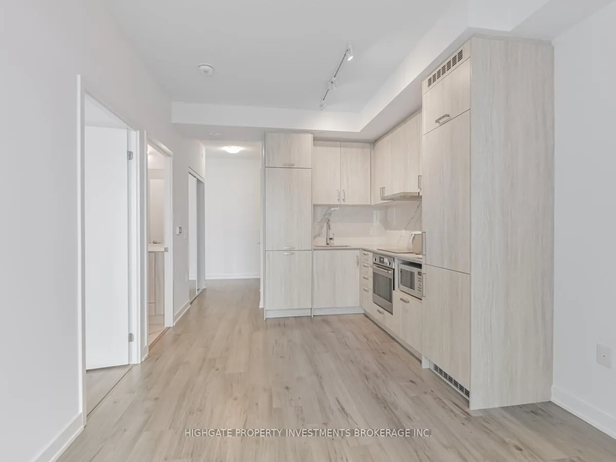 Photo 13 of Unit 1508, 60 Honeycrisp Crescent, Vaughan, Vaughan Corporate Centre — HOMEH