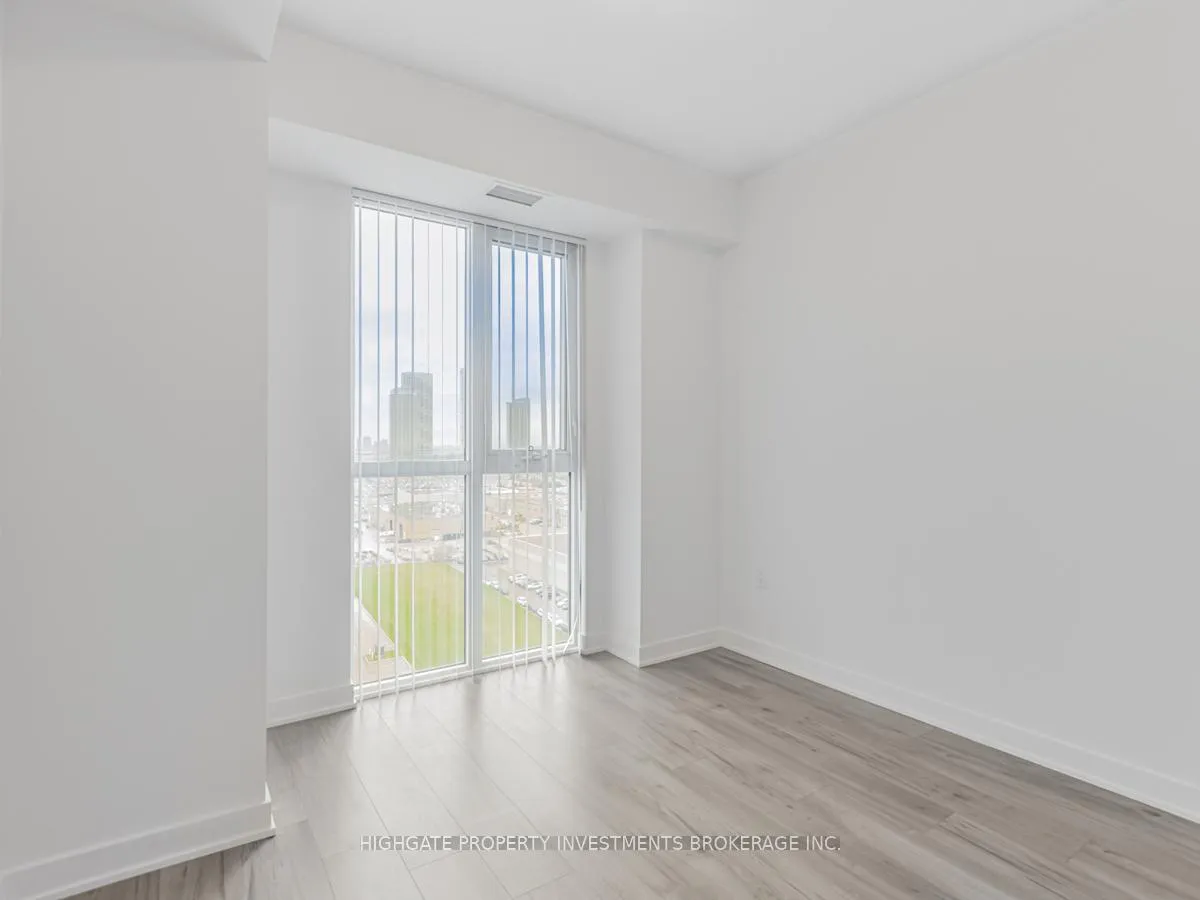 Photo 18 of Unit 1508, 60 Honeycrisp Crescent, Vaughan, Vaughan Corporate Centre — HOMEH