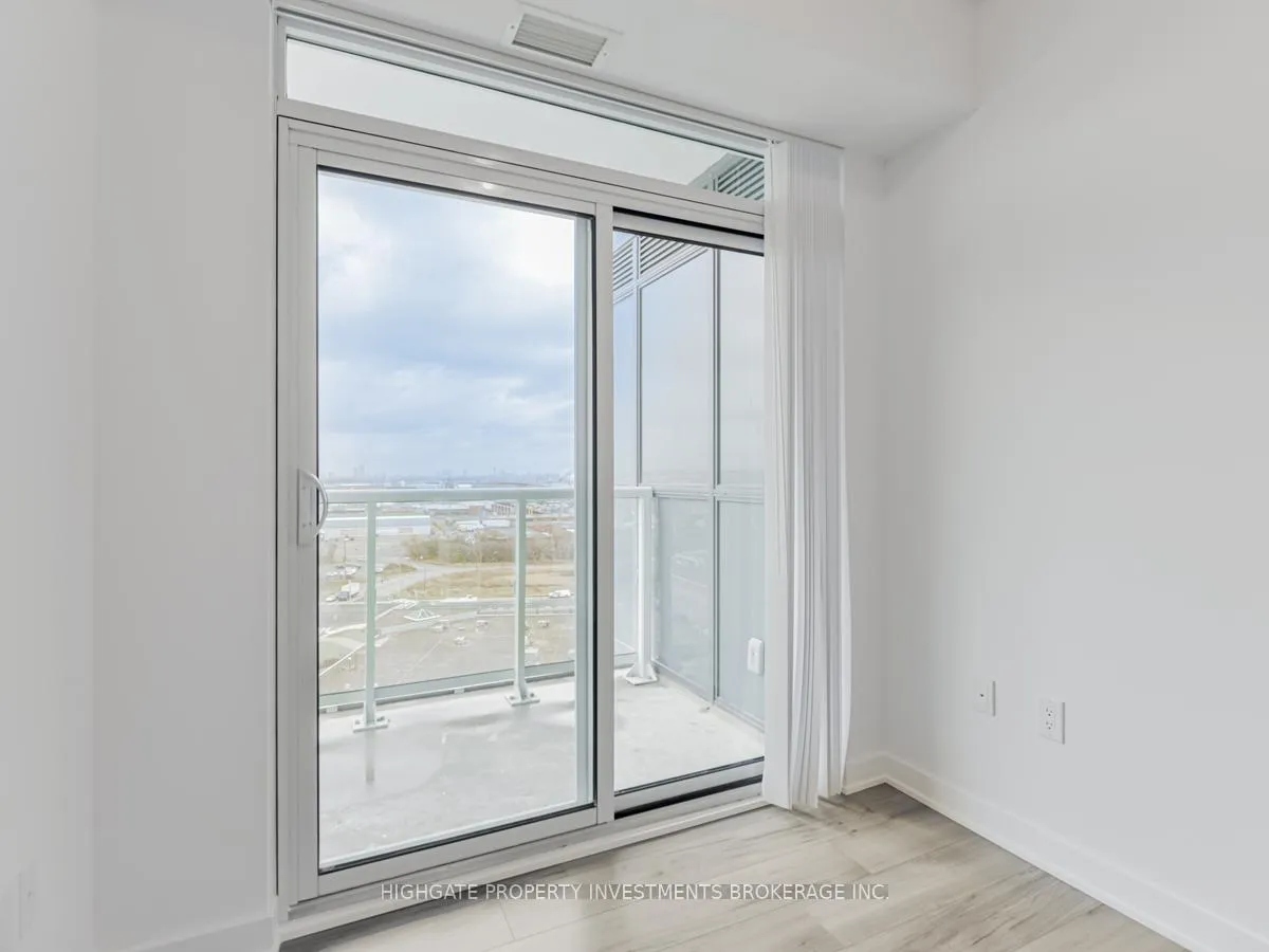 Photo 22 of Unit 1508, 60 Honeycrisp Crescent, Vaughan, Vaughan Corporate Centre — HOMEH