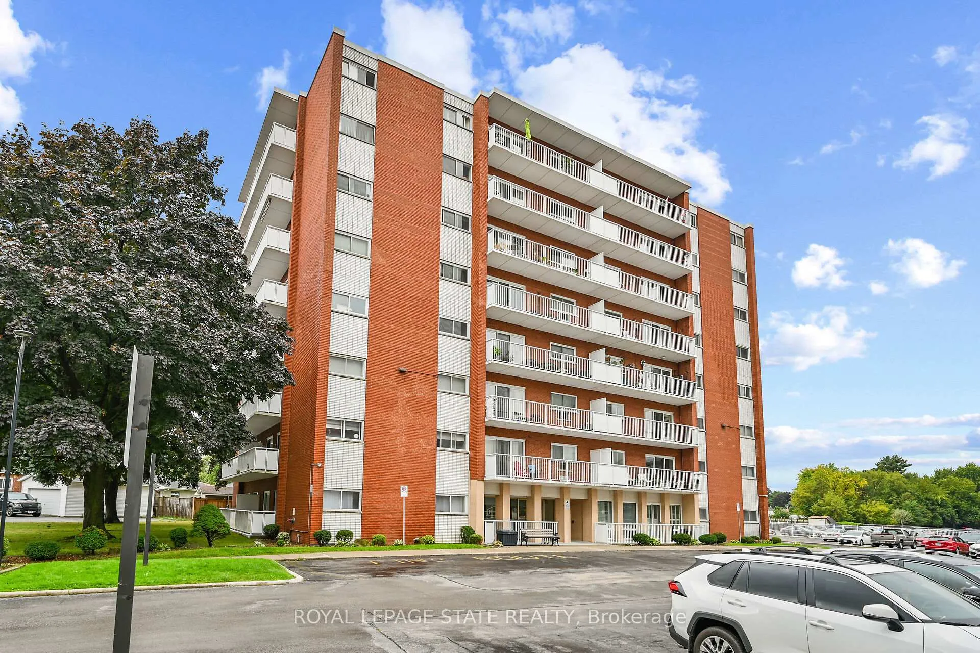 Front of Unit 408, 10 Woodman Drive S