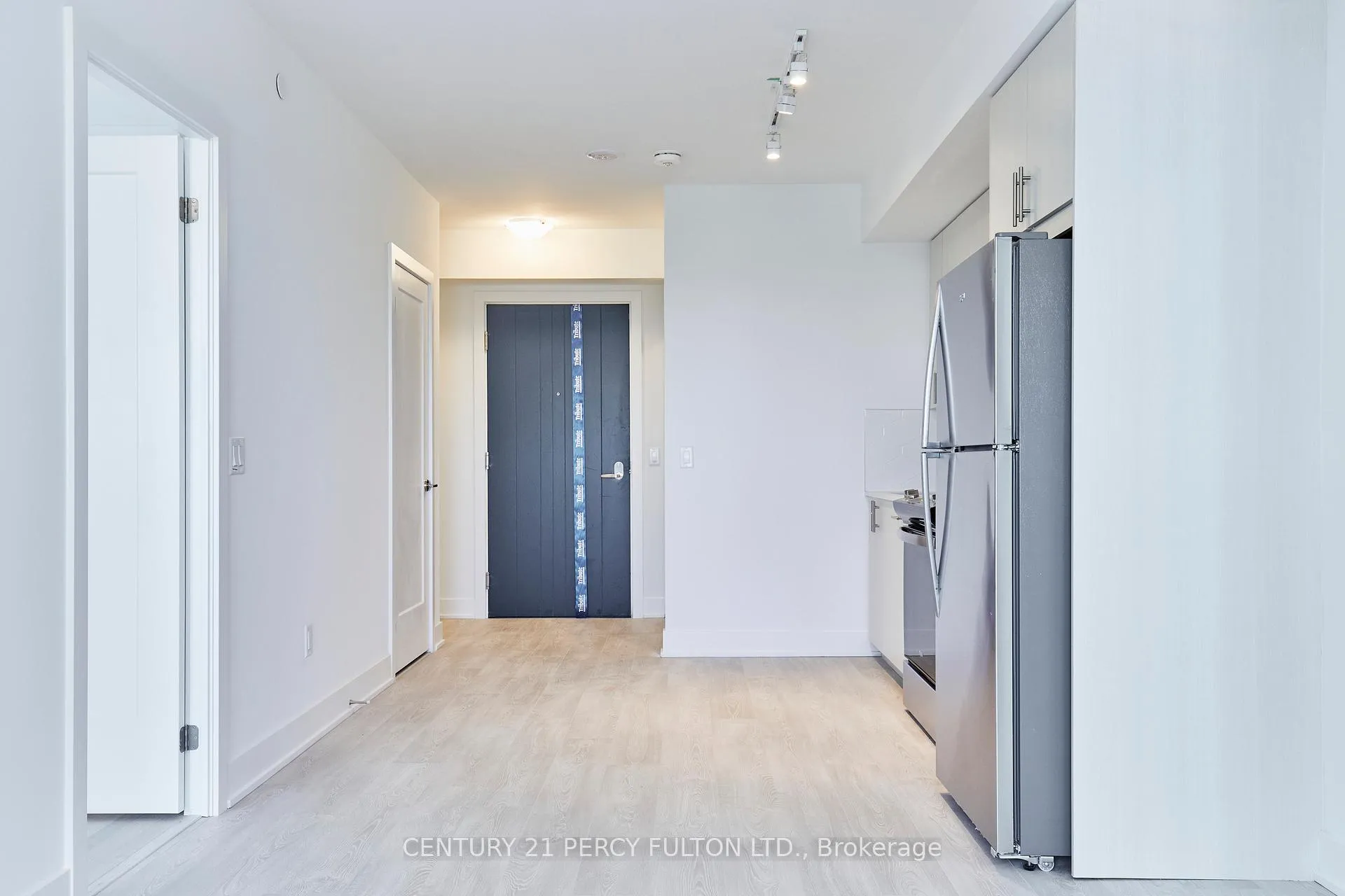 Photo 8 of Unit 2518, 2545 Simcoe Street N, Oshawa, Windfields — HOMEH