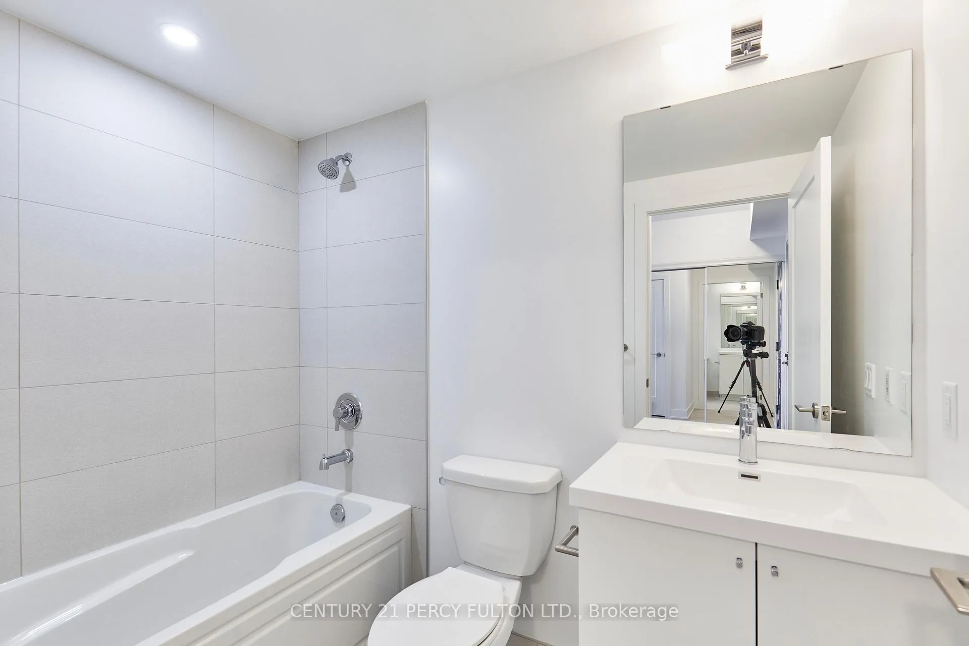 Photo 14 of Unit 2518, 2545 Simcoe Street N, Oshawa, Windfields — HOMEH