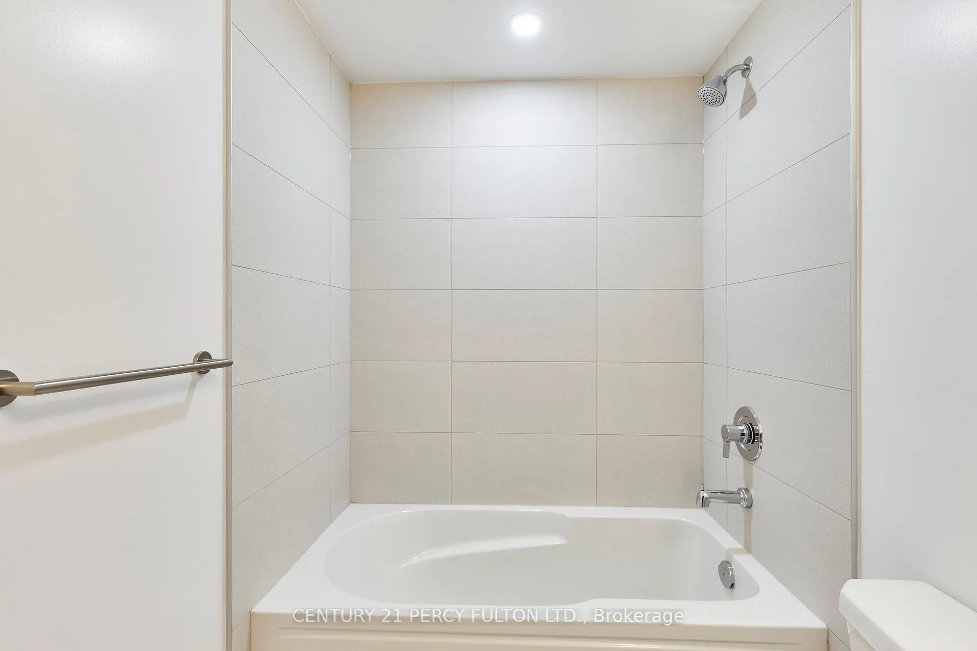 Photo 15 of Unit 2518, 2545 Simcoe Street N, Oshawa, Windfields — HOMEH