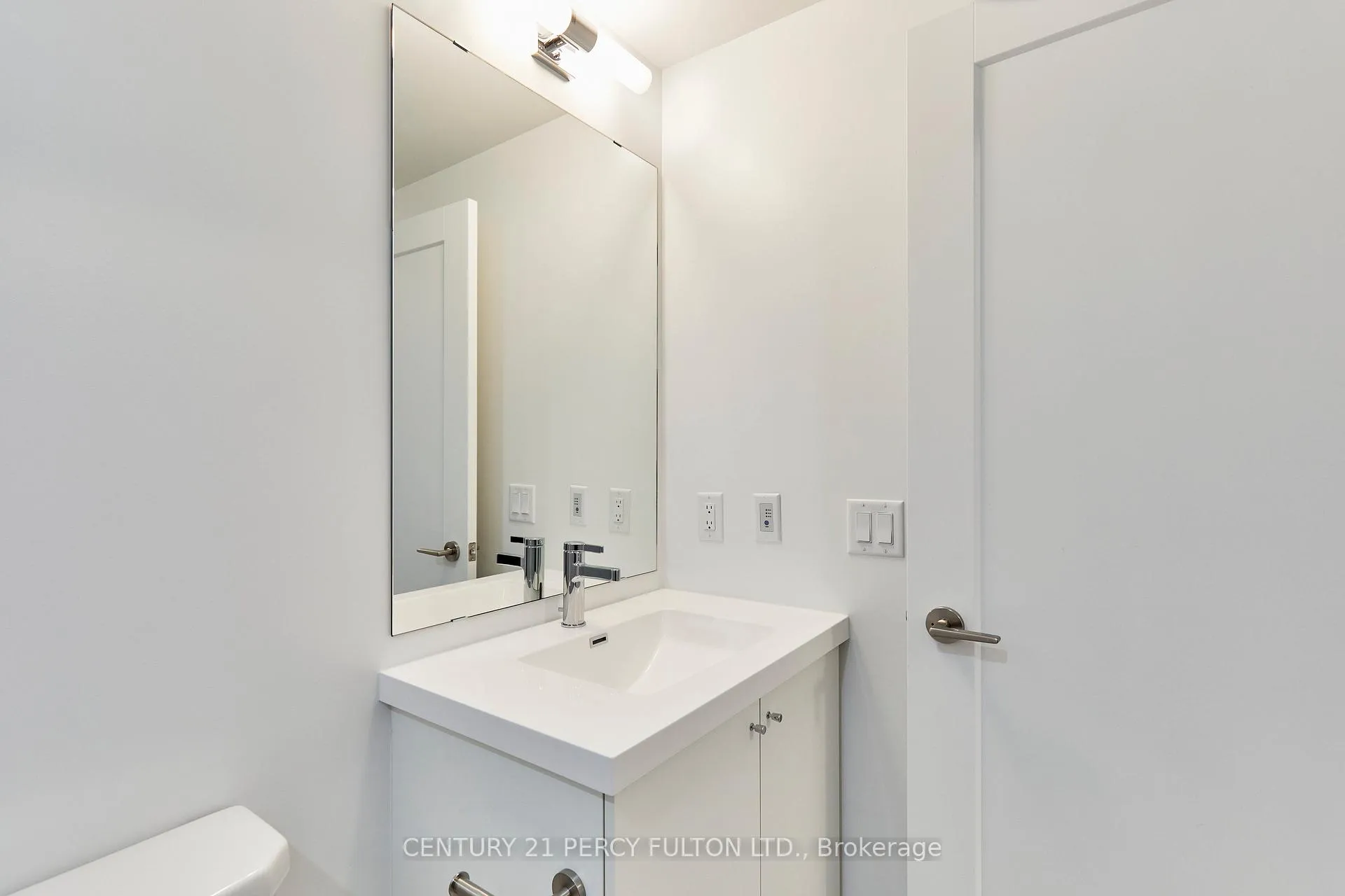 Photo 16 of Unit 2518, 2545 Simcoe Street N, Oshawa, Windfields — HOMEH