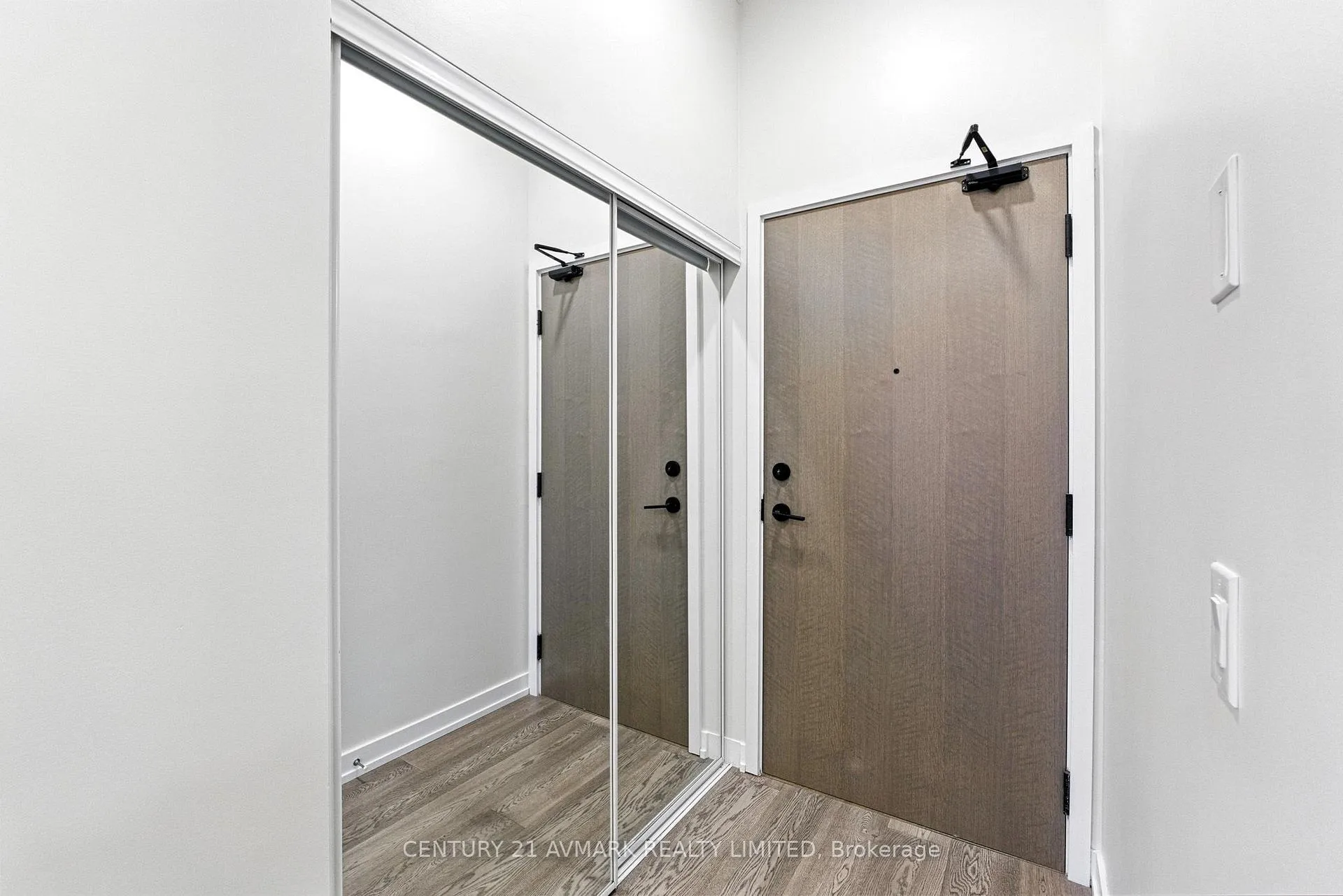 Front of Unit 305, 34 Tubman Avenue