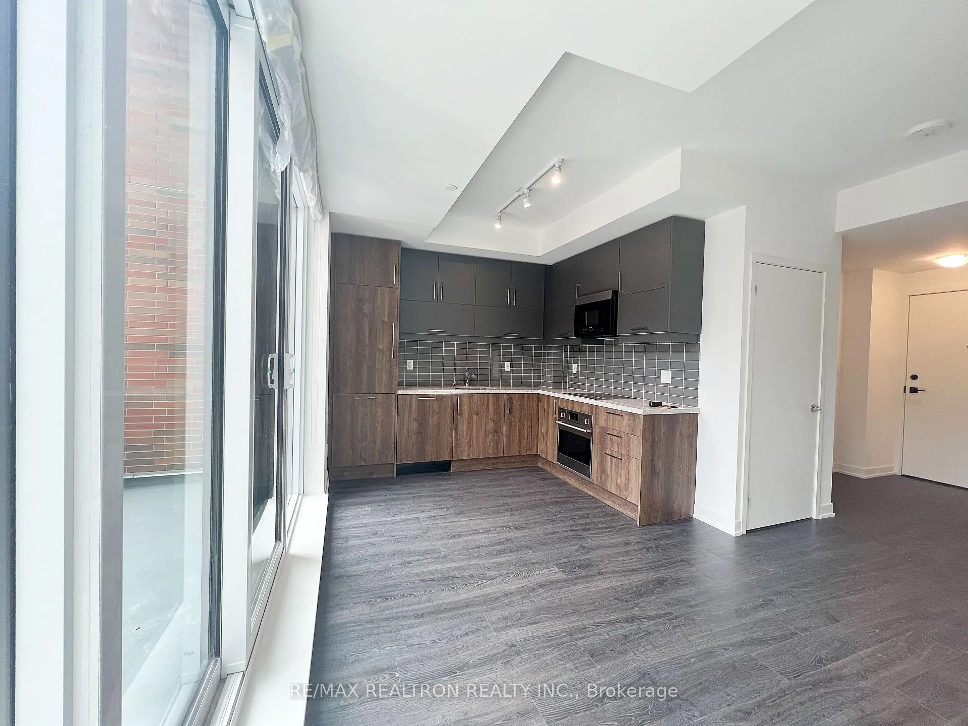 Photo 9 of Unit 707, 38 Simcoe Promenade, Markham, Unionville — HOMEH