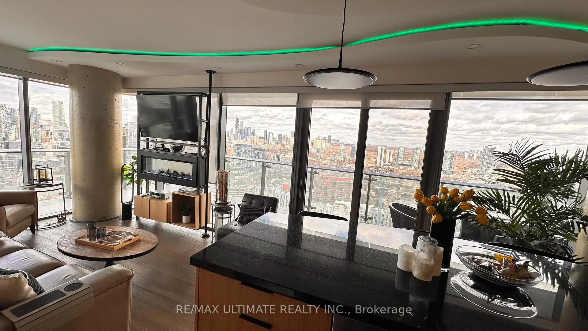 Photo 13 of Unit 3402, 70 Distillery Lane, Toronto, Waterfront Communities — HOMEH
