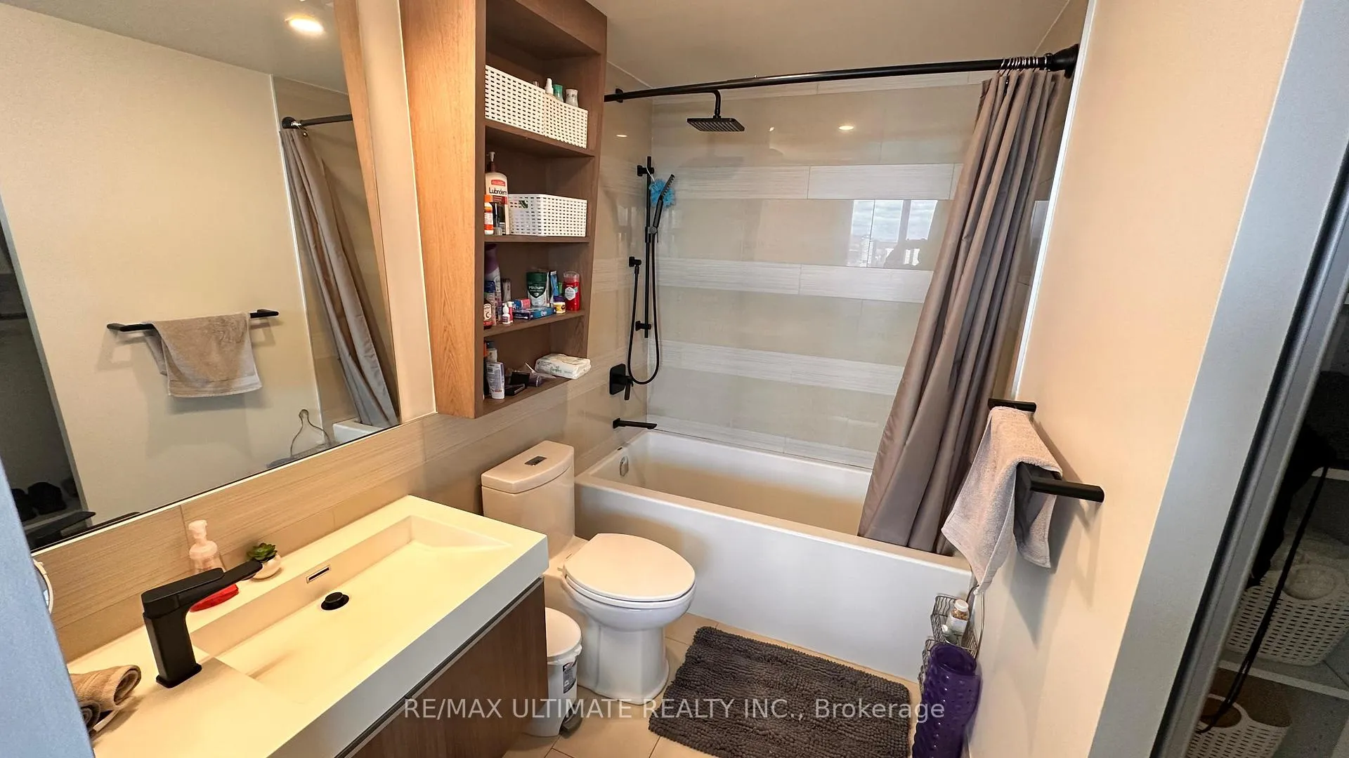 Photo 26 of Unit 3402, 70 Distillery Lane, Toronto, Waterfront Communities — HOMEH