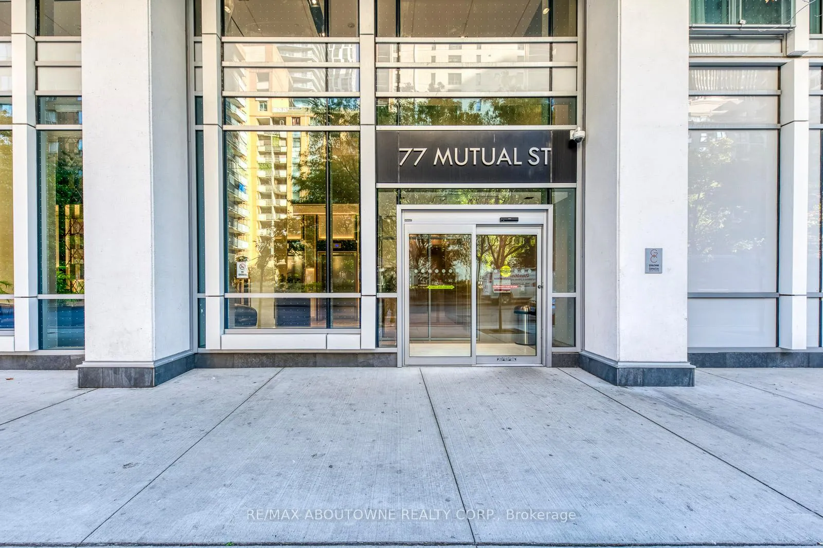Photo 2 of Unit 409, 77 Mutual Street, Toronto, Church-Yonge Corridor — HOMEH