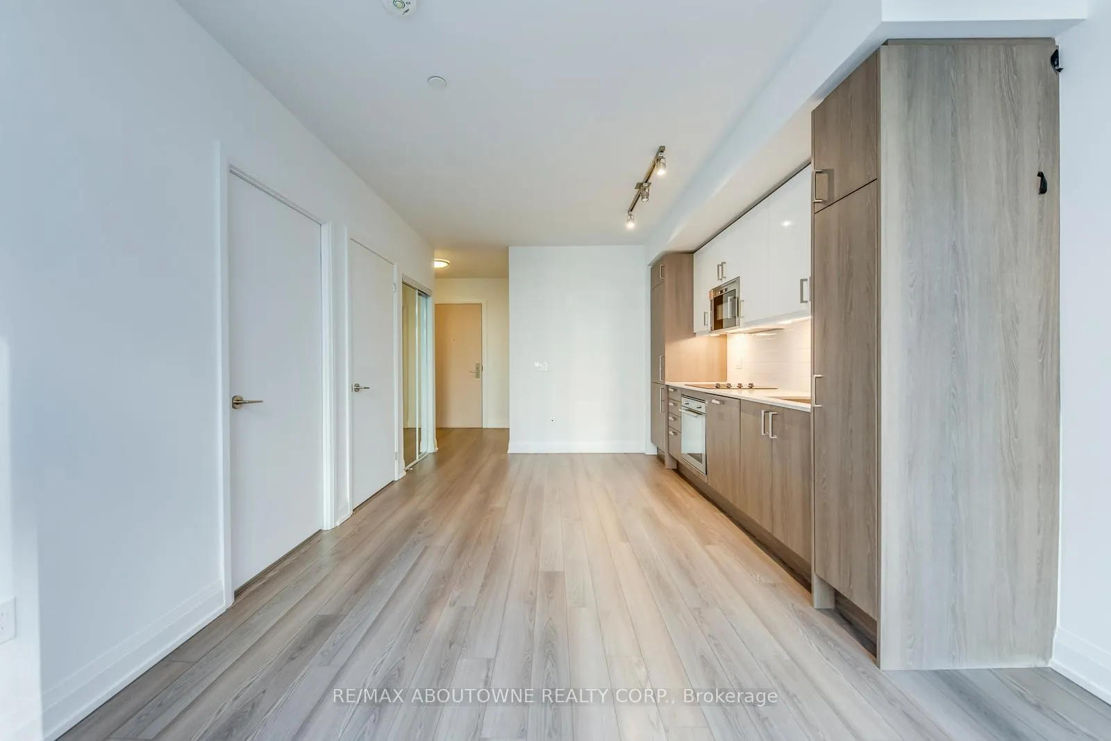 Photo 14 of Unit 409, 77 Mutual Street, Toronto, Church-Yonge Corridor — HOMEH